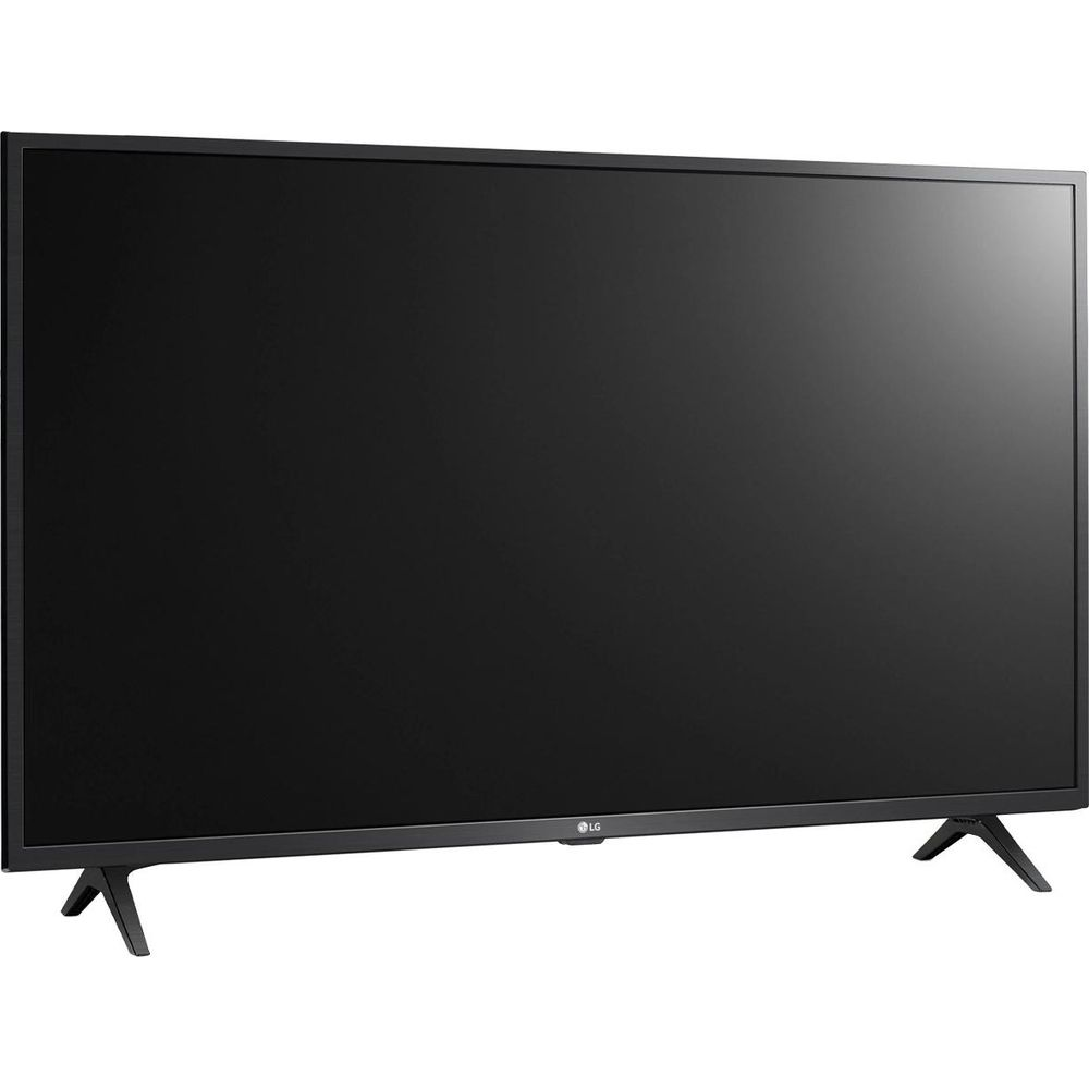 Una TV a schermo piatto LG nera con cornici sottili e due supporti a V su sfondo bianco.