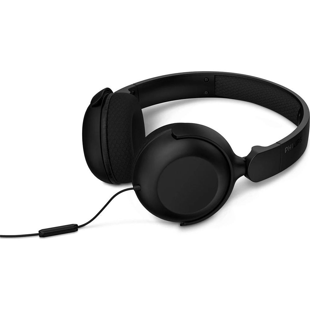 Un paio di cuffie over-ear Philips nere con cavo collegato su sfondo bianco.