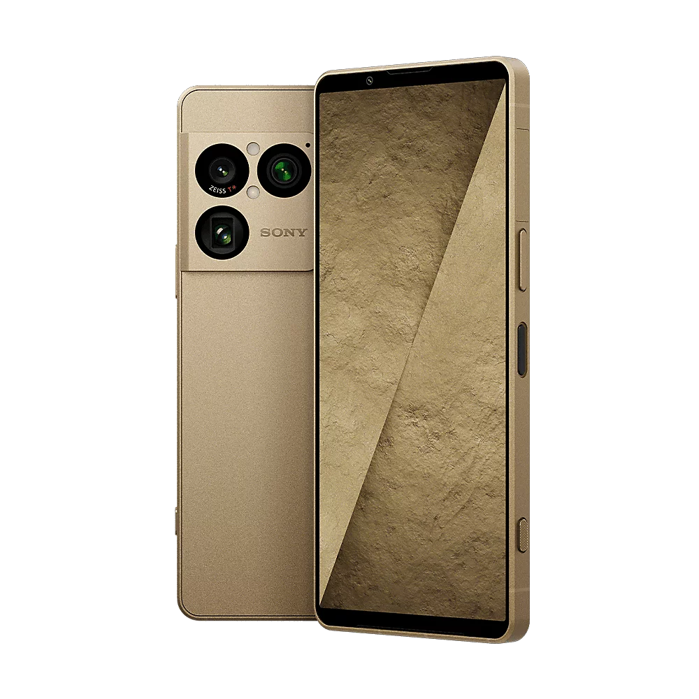 Goldfarbenes Smartphone mit dreifacher Kamera und strukturiertem Bildschirm auf schwarzem Hintergrund.