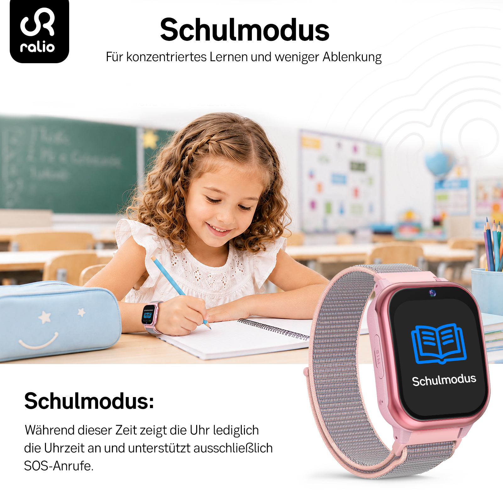 Ein Mädchen schreibt in einem Klassenzimmer, im Vordergrund ist eine rosa Smartwatch mit Schulmodus zu sehen.
