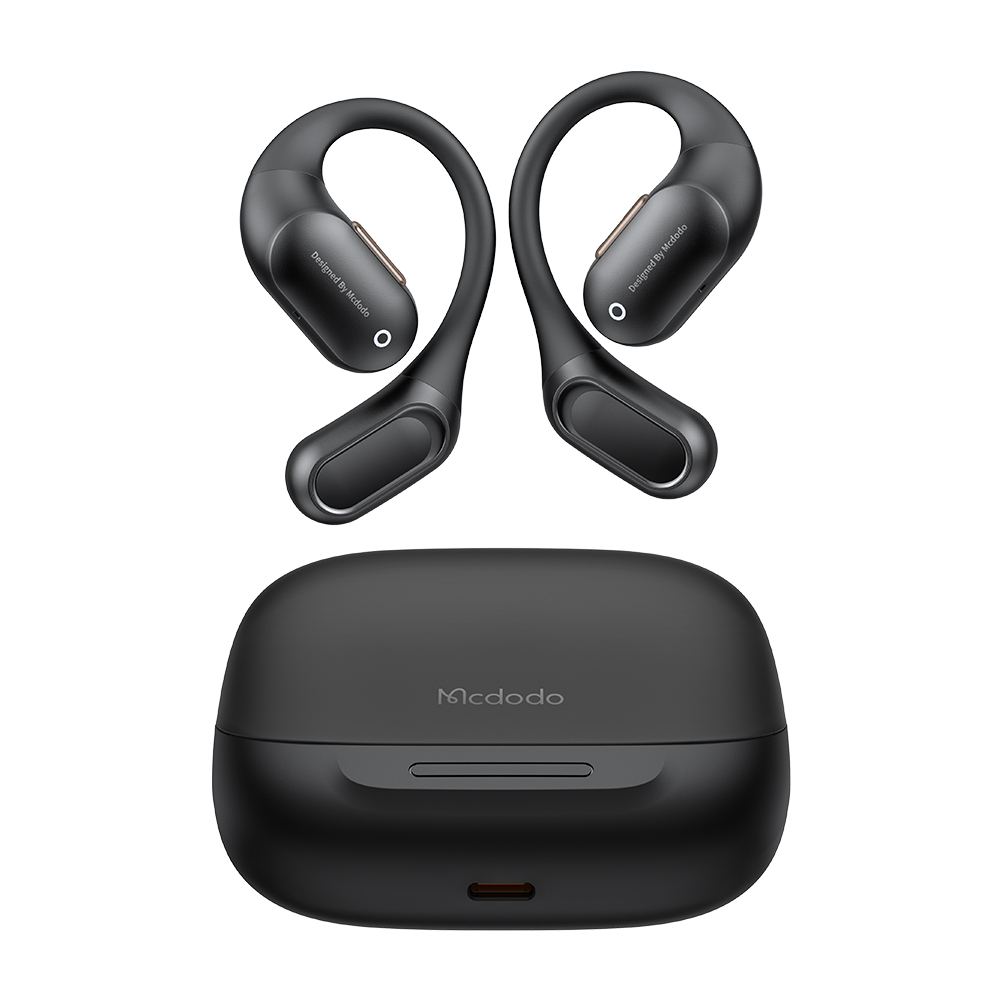 Un paio di auricolari wireless neri open-ear con custodia di ricarica Mcdodo nera su sfondo bianco.