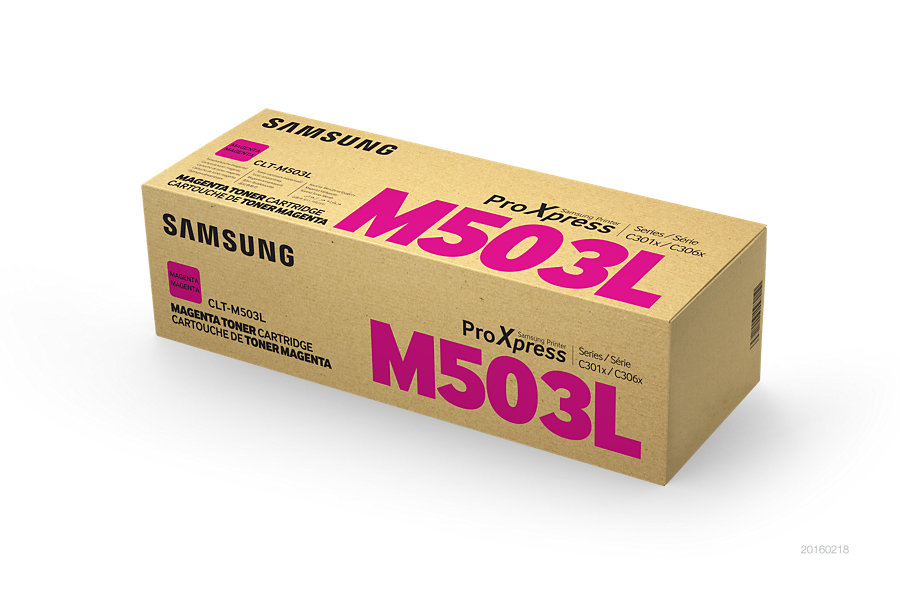 Una cartuccia toner magenta Samsung CLT-M503L in una scatola di cartone marrone.