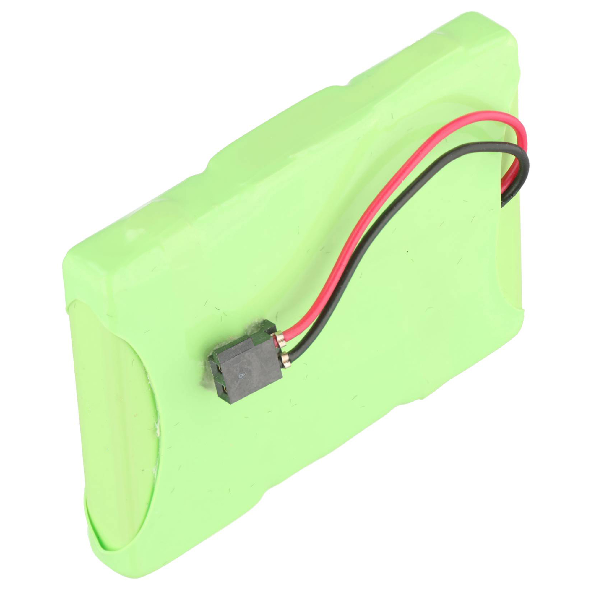 Ein rechteckiger, grüner Akku mit einem roten und schwarzen Kabel, das in einem kleinen schwarzen Stecker endet.