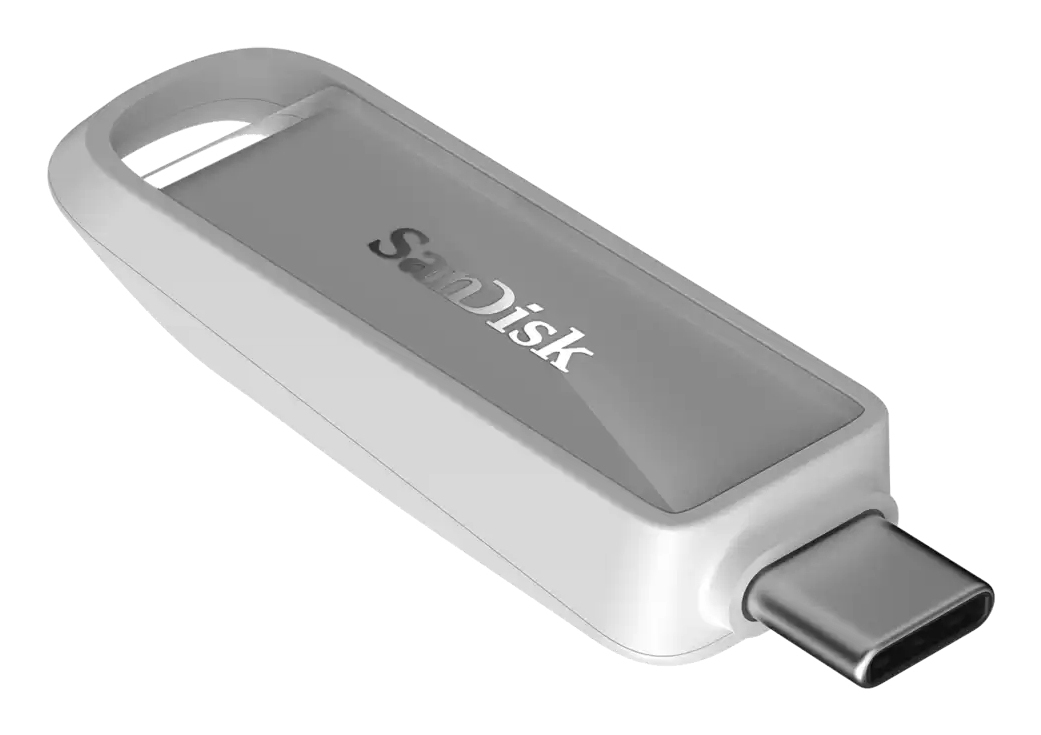 Una chiavetta USB-C SanDisk bianca e grigia con un anello all'estremità e un connettore esposto.