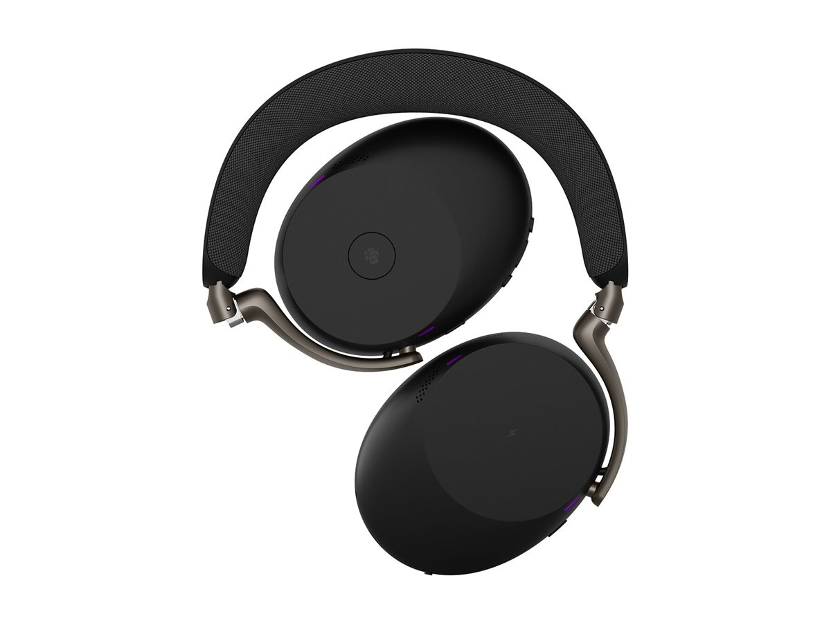Cuffie over-ear nere con archetto imbottito e cerniere metalliche regolabili su sfondo bianco.