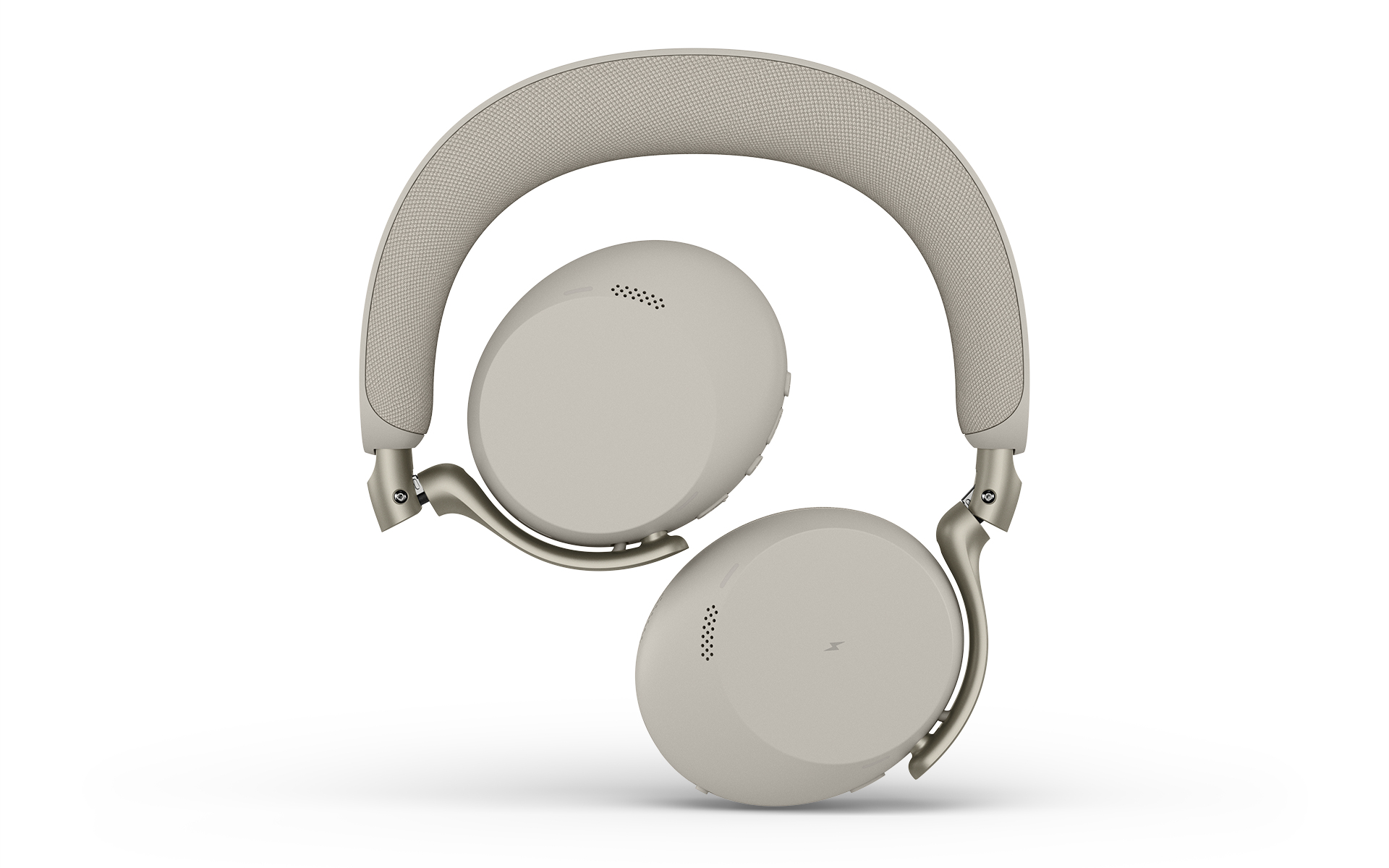 Beige, kabellose Over-Ear-Kopfhörer mit faltbarem Design auf weißem Hintergrund.