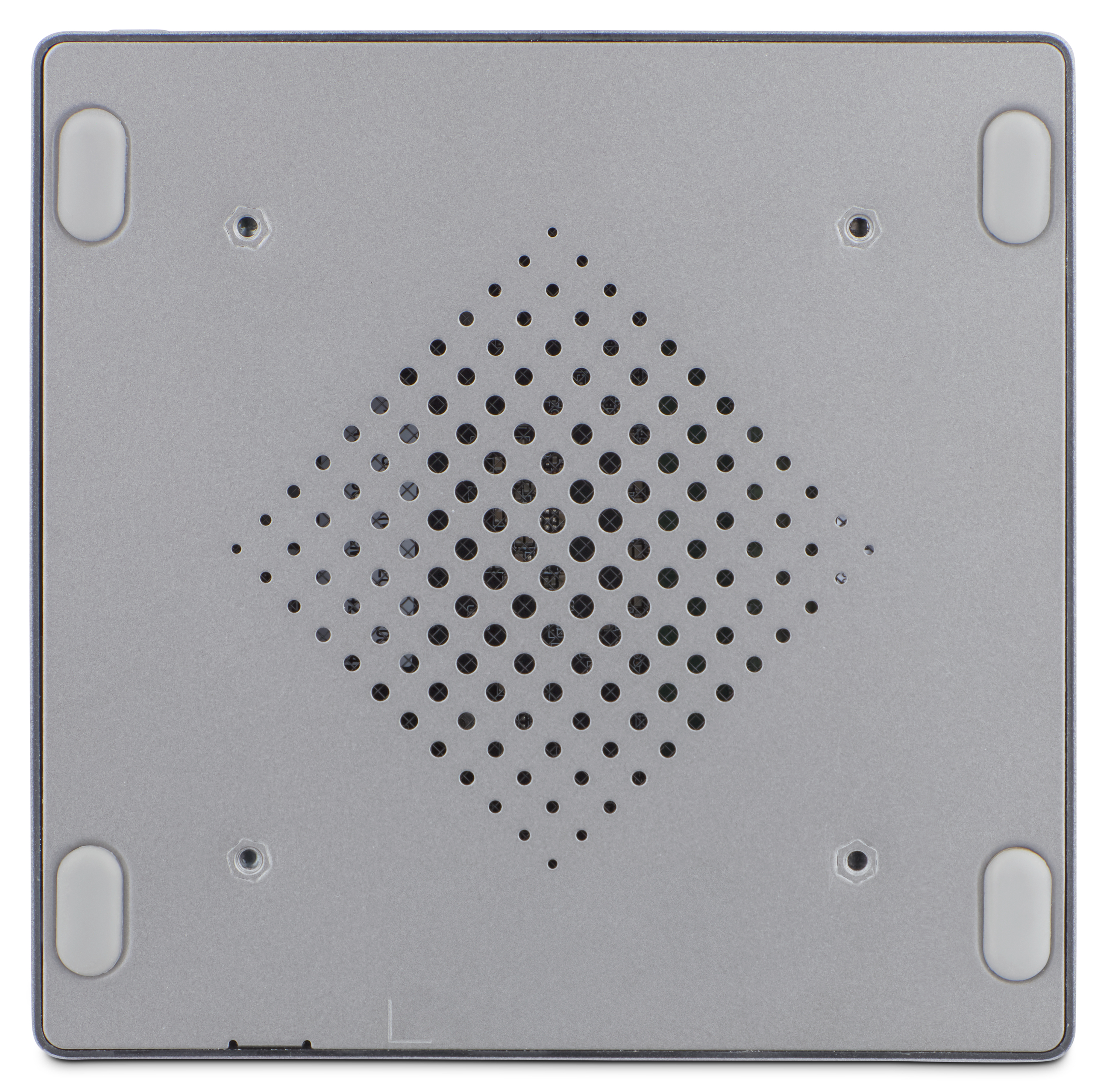 Placa inferior metálica cuadrada gris con cuatro patas y orificios de ventilación en rombo.