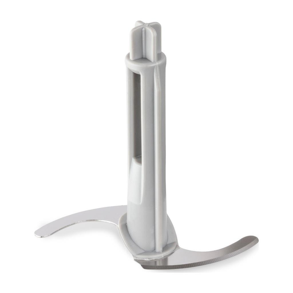 Beyaz arka planda iki kavisli metal bıçağa sahip gri plastik blender aparatı.