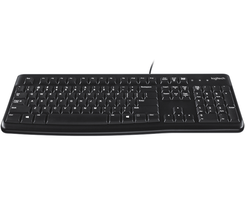 Una tastiera per computer Logitech nera con layout completo su sfondo bianco.