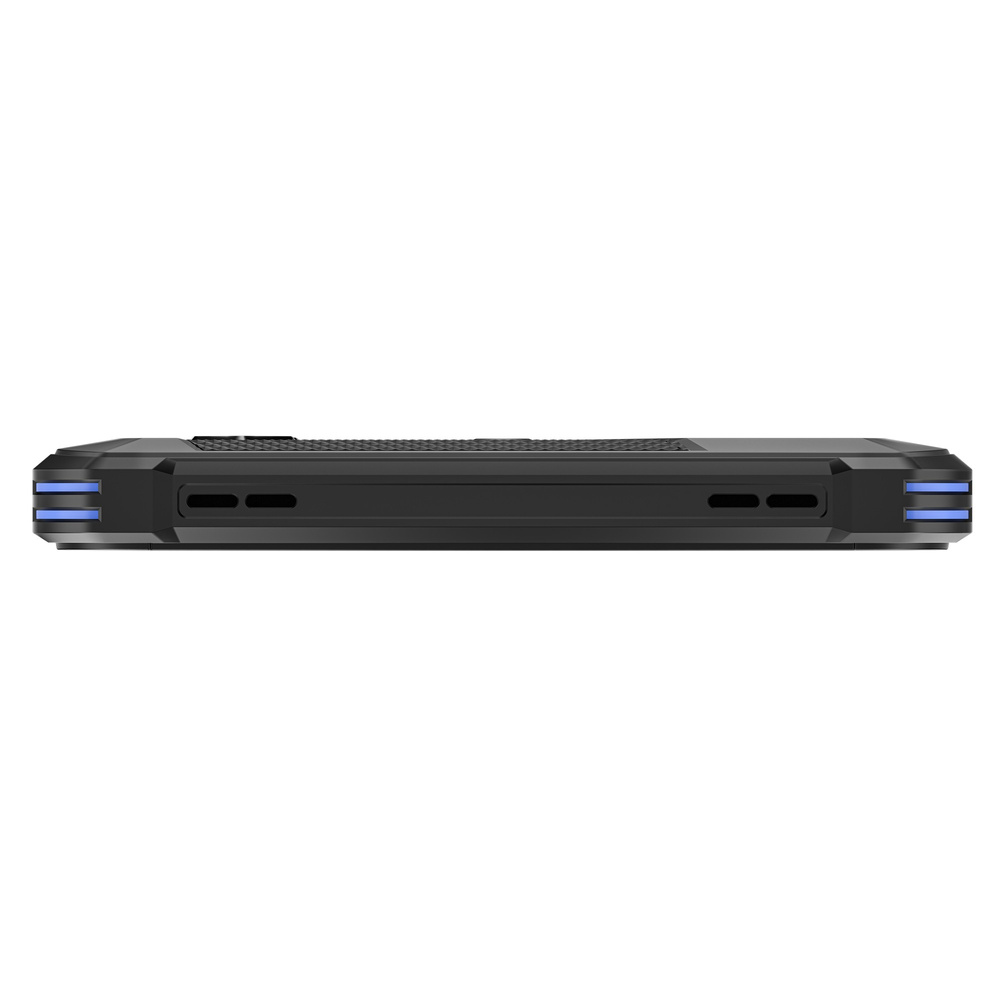 Uno smartphone nero e robusto con luci blu agli angoli, visto dal basso su sfondo bianco.