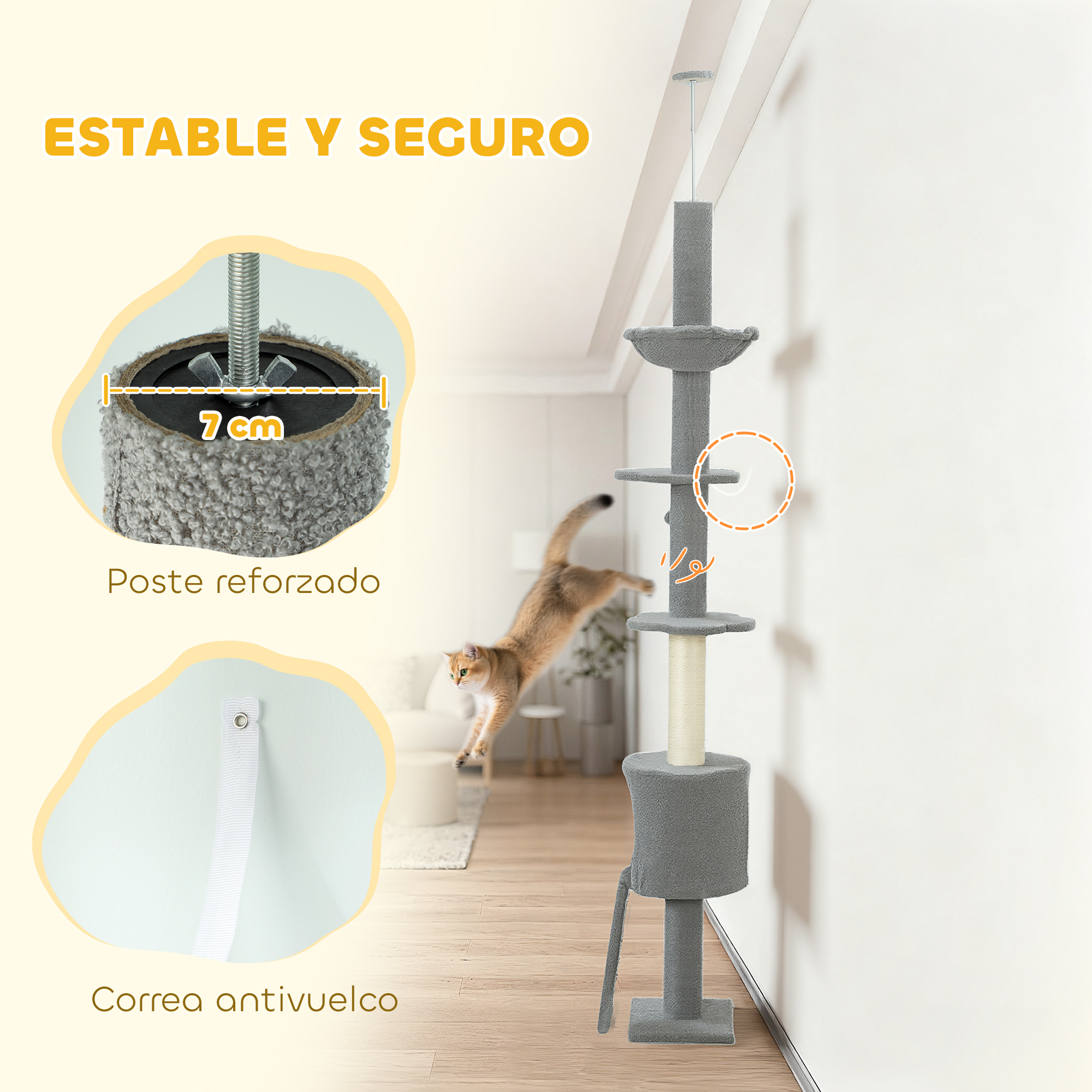Un gatito salta cerca de un rascador alto, con detalles del poste reforzado y la correa antivuelco.