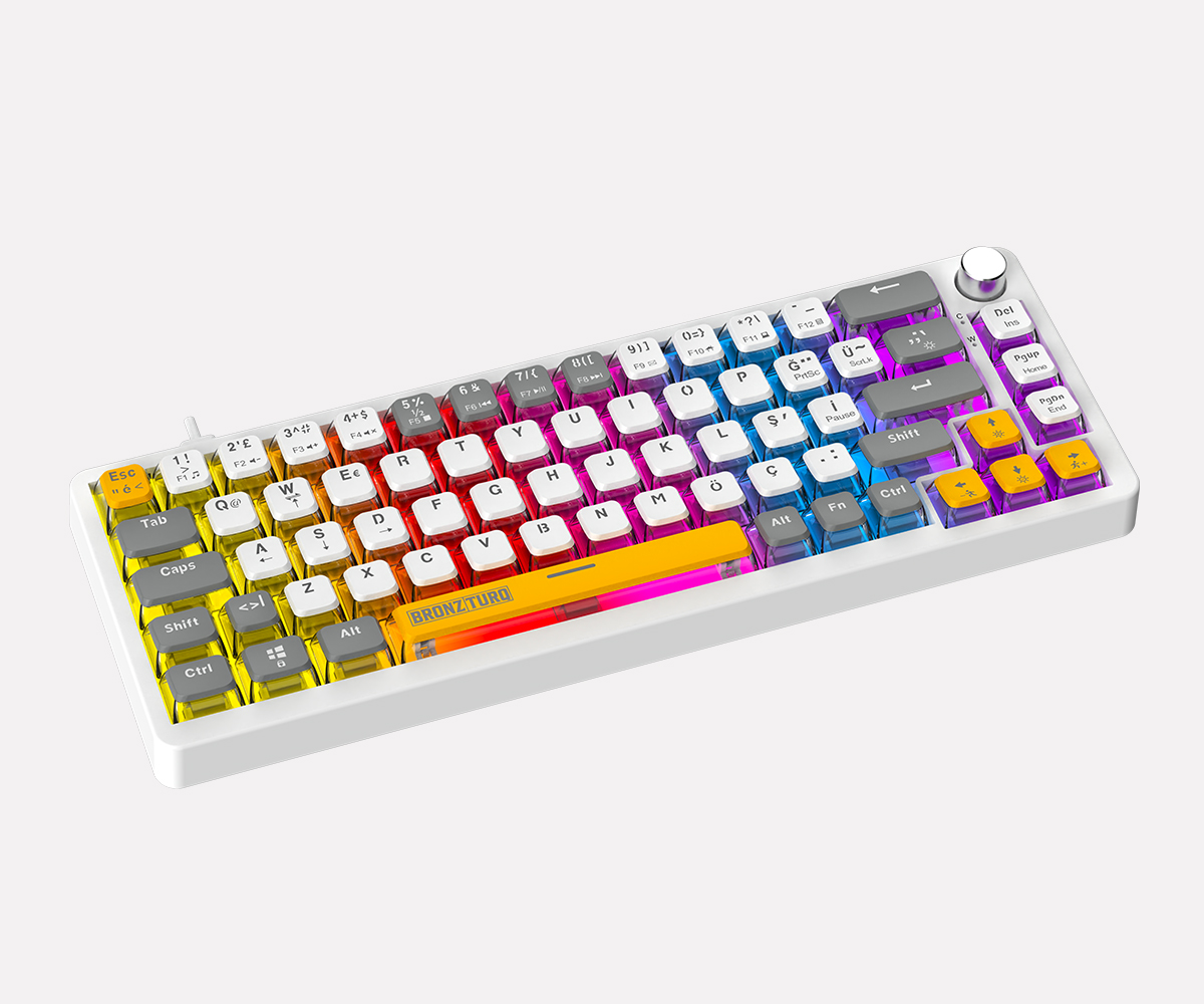 Beyaz arka planda renkli tuş kapaklarına ve RGB aydınlatmaya sahip beyaz mekanik klavye.