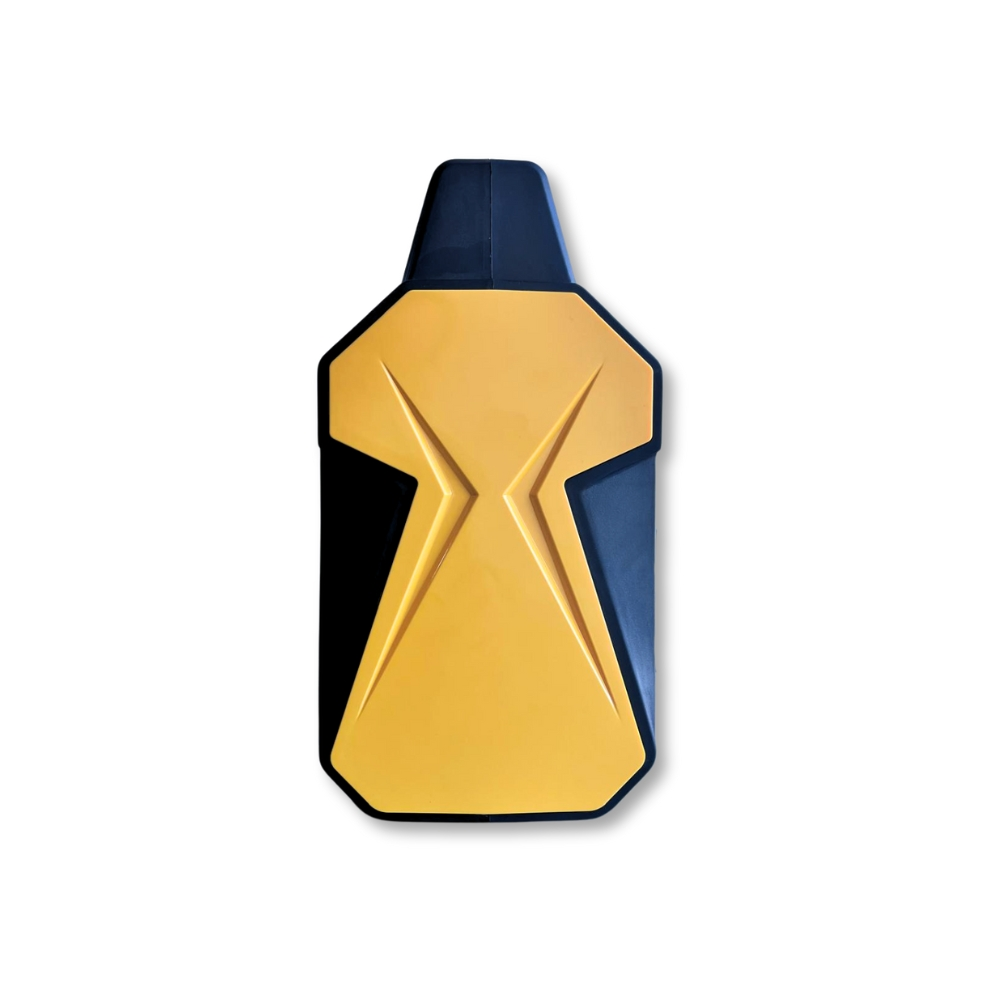 Una almohadilla de armadura protectora negra y amarilla con un diseño de reloj de arena angular.