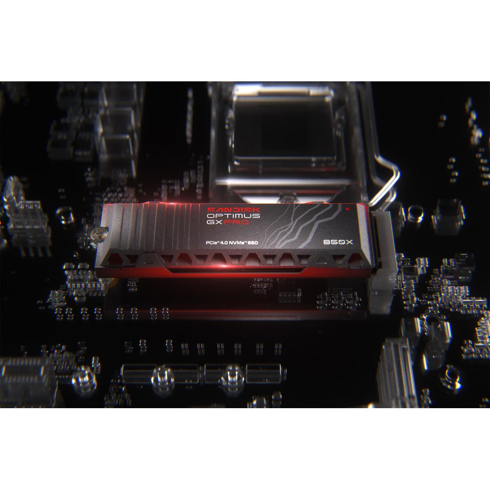 Eine schwarze NVMe-SSD mit roter Beleuchtung ist auf einer dunklen Computer-Hauptplatine installiert.