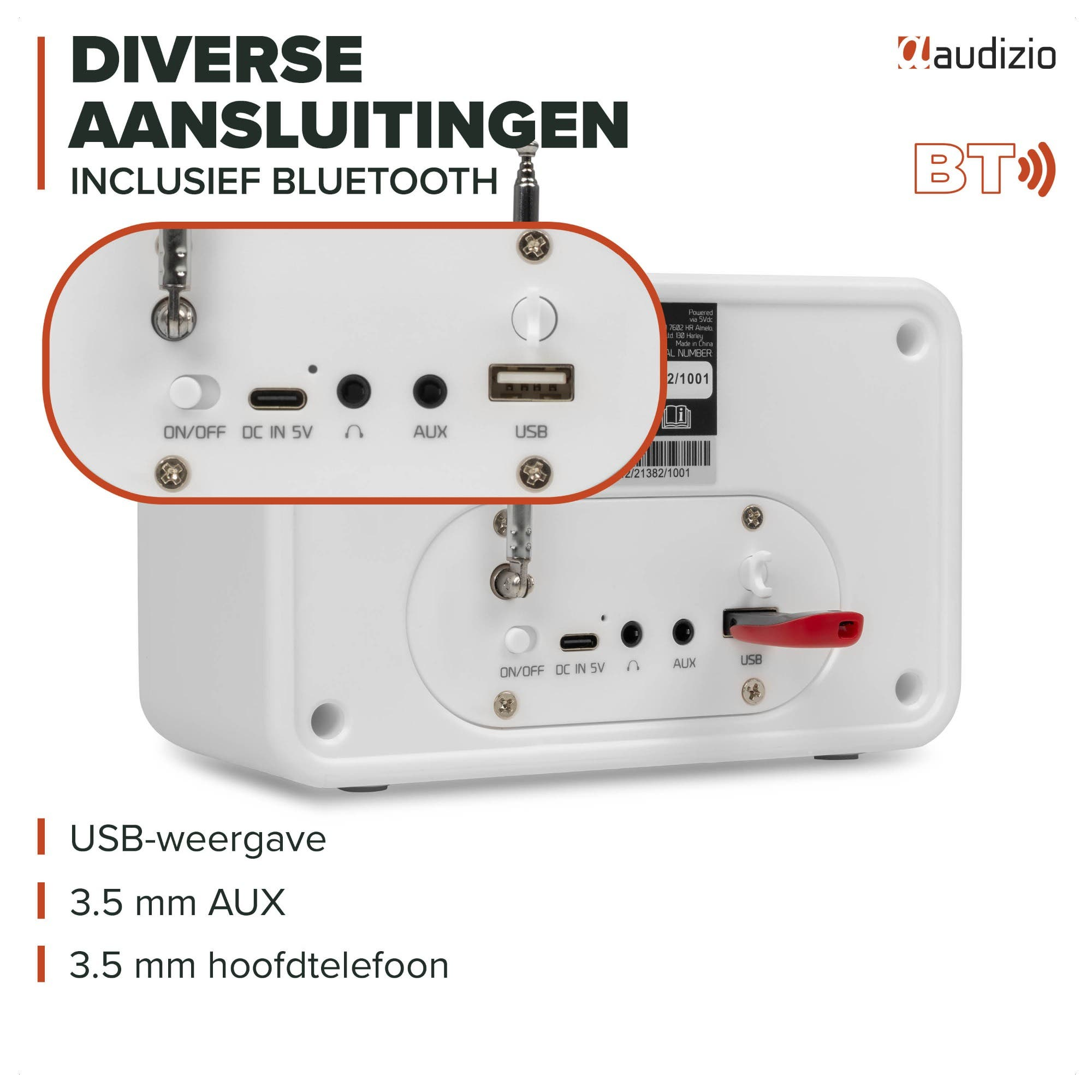Parte trasera de una radio Audizio con puertos USB, Aux y auriculares, y texto en holandés sobre conexiones y Bluetooth.