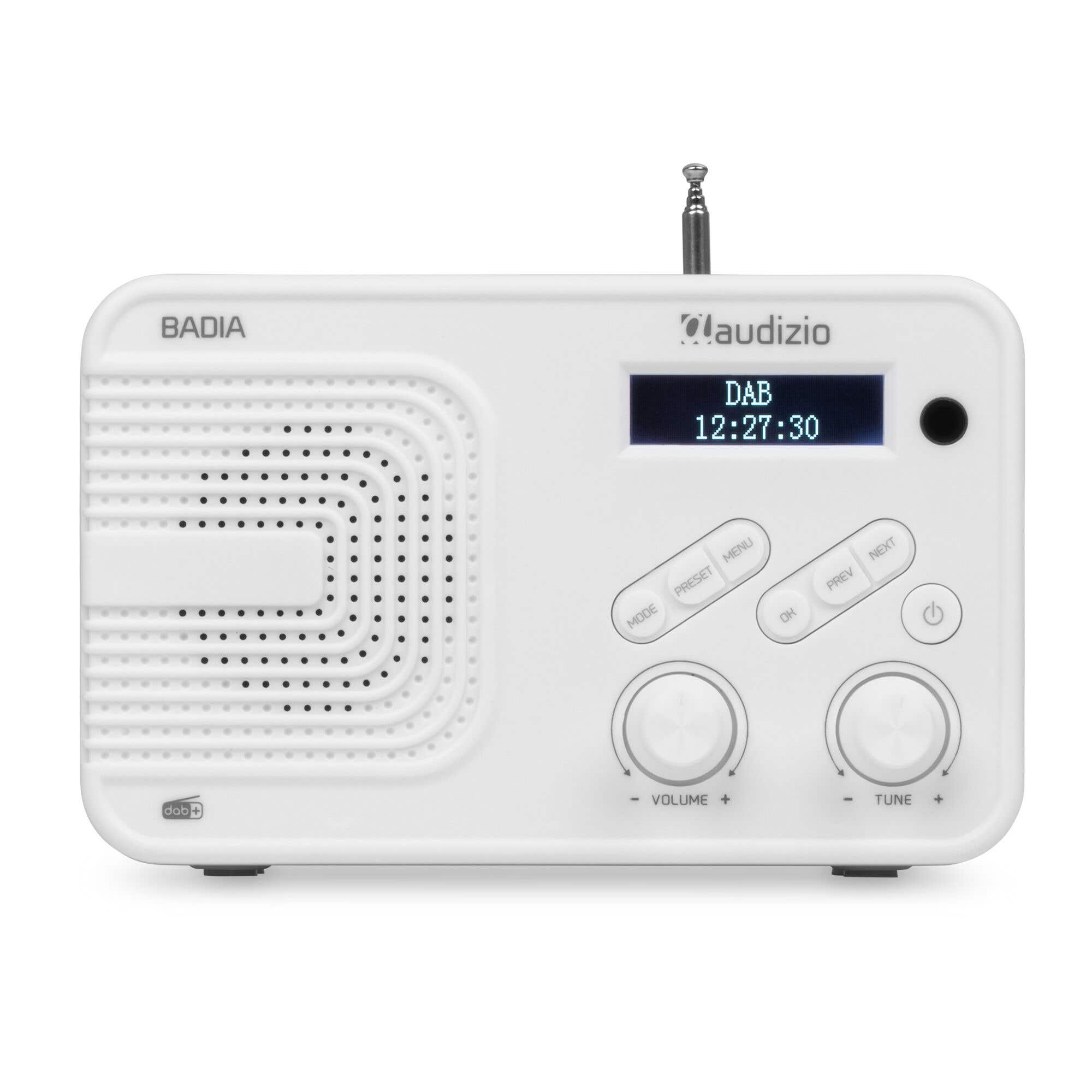 Una radio DAB Audizio Badia blanca con pantalla digital, rejilla de altavoz y dos mandos giratorios sobre fondo blanco.