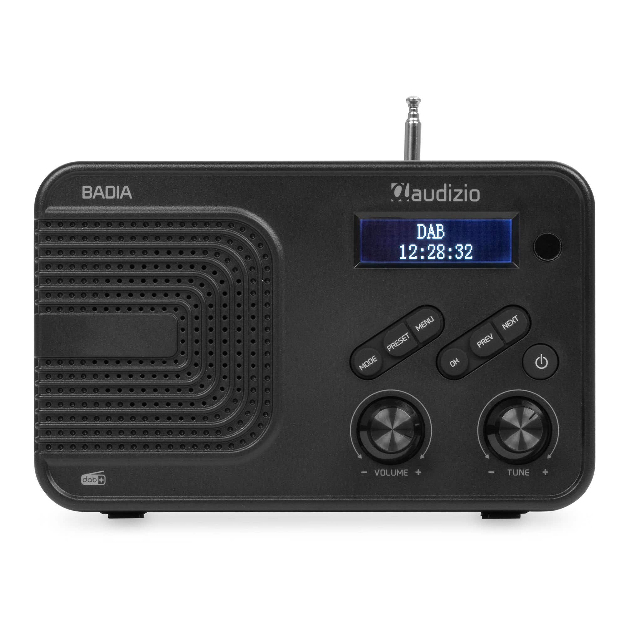 Radio DAB Audizio Badia negra con pantalla, botones, perillas y antena sobre un fondo blanco.
