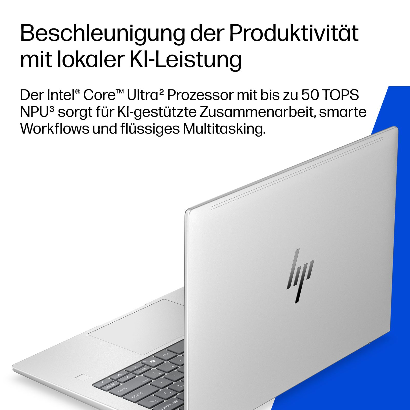 Ein silberner HP Laptop mit deutschem Werbetext über Intel Core Ultra Prozessor und KI-Leistung darüber.