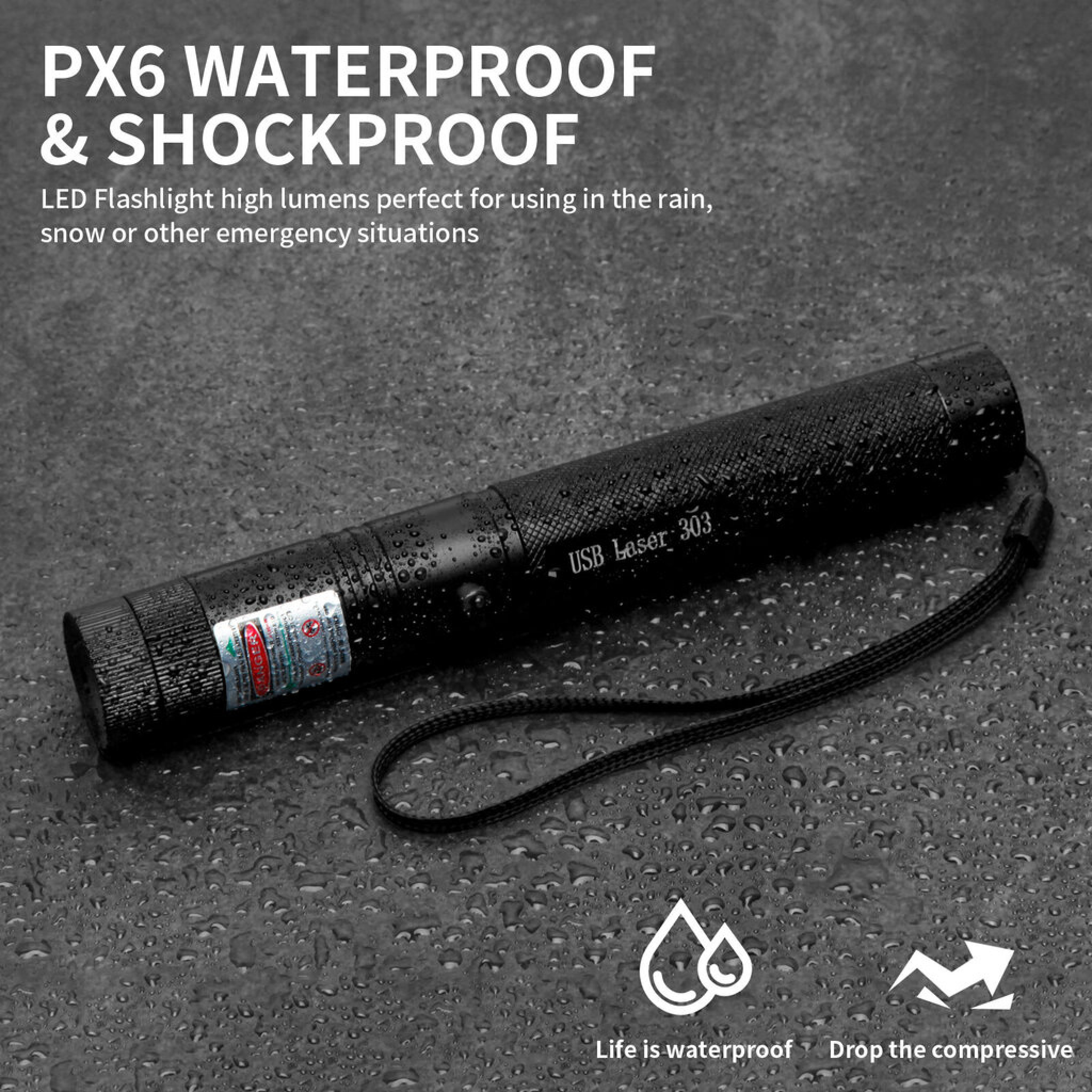 Eine schwarze, wasserfeste USB-Laser-Taschenlampe auf einer nassen Oberfläche mit Text über Wasserdichtigkeit.