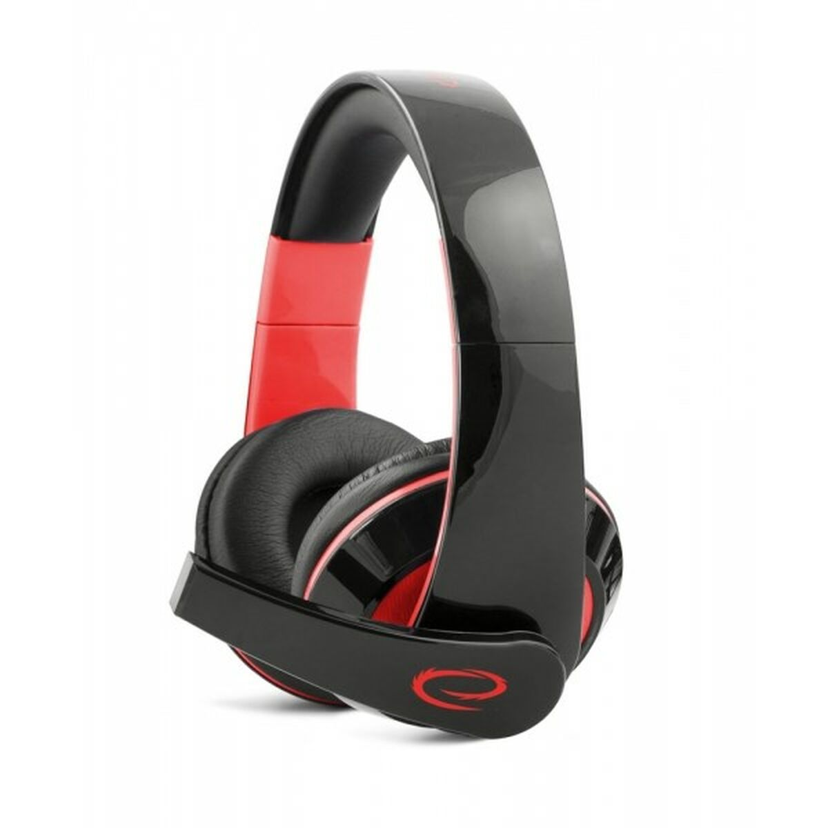 Cuffie da gaming over-ear nere e rosse con microfono su sfondo bianco.
