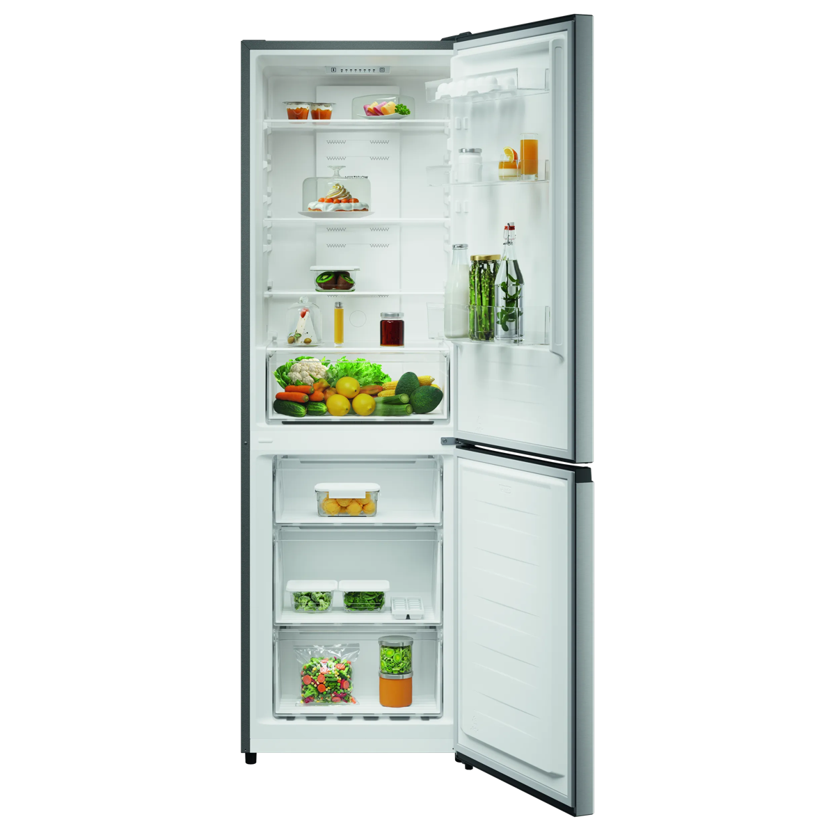 Un refrigerador blanco abierto con estantes llenos, cajón para verduras y puertas abiertas con botellas y frascos.