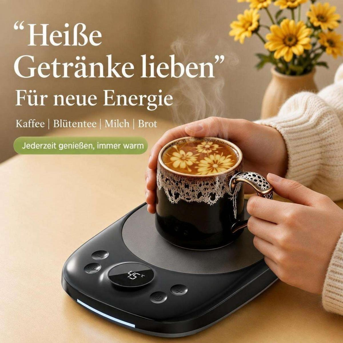 Person hält eine dampfende Tasse auf einem elektrischen Tassenwärmer mit Temperaturanzeige.