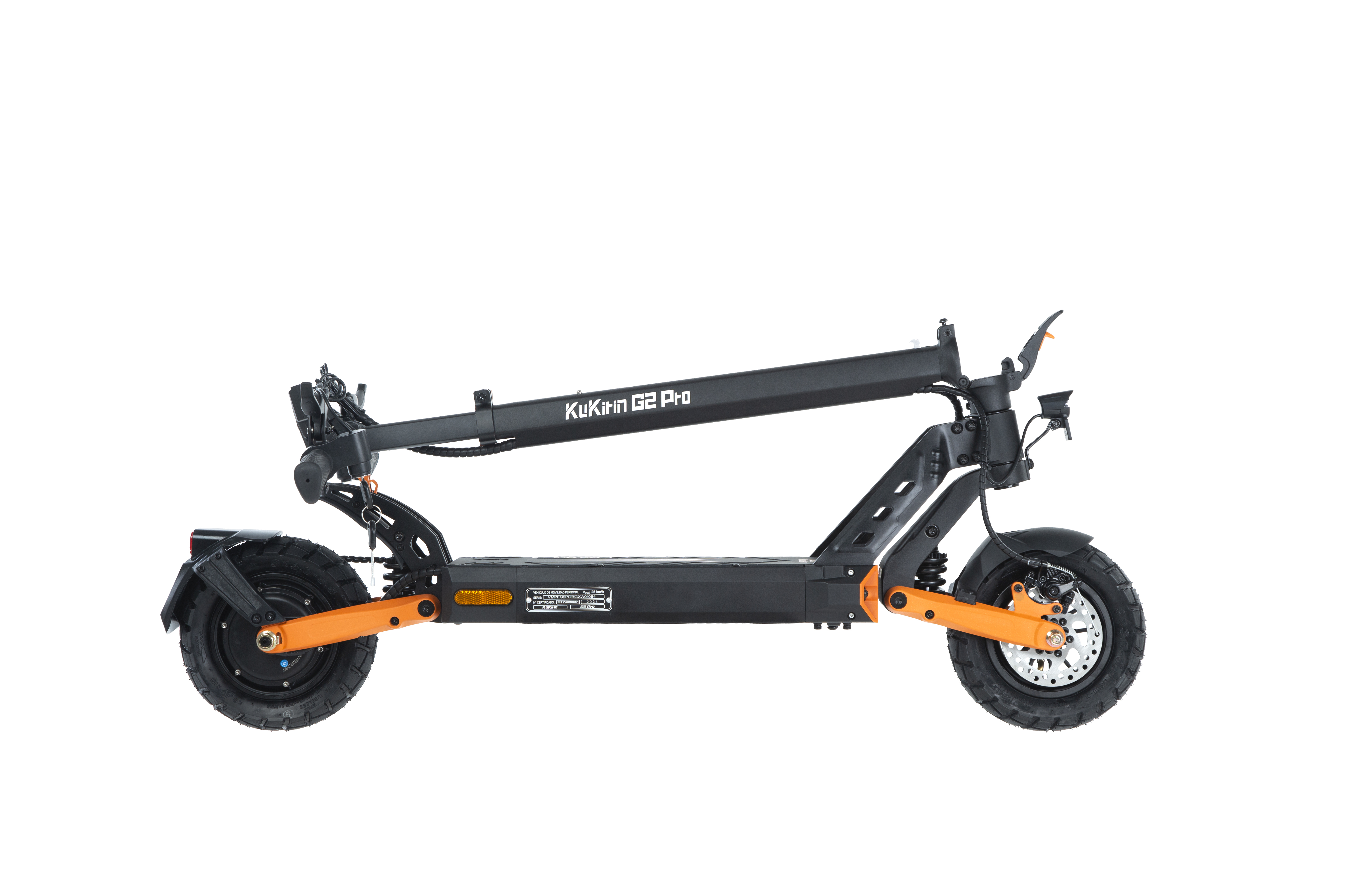 Un monopattino elettrico Kukirin G2 Pro nero e arancione piegato su sfondo bianco.