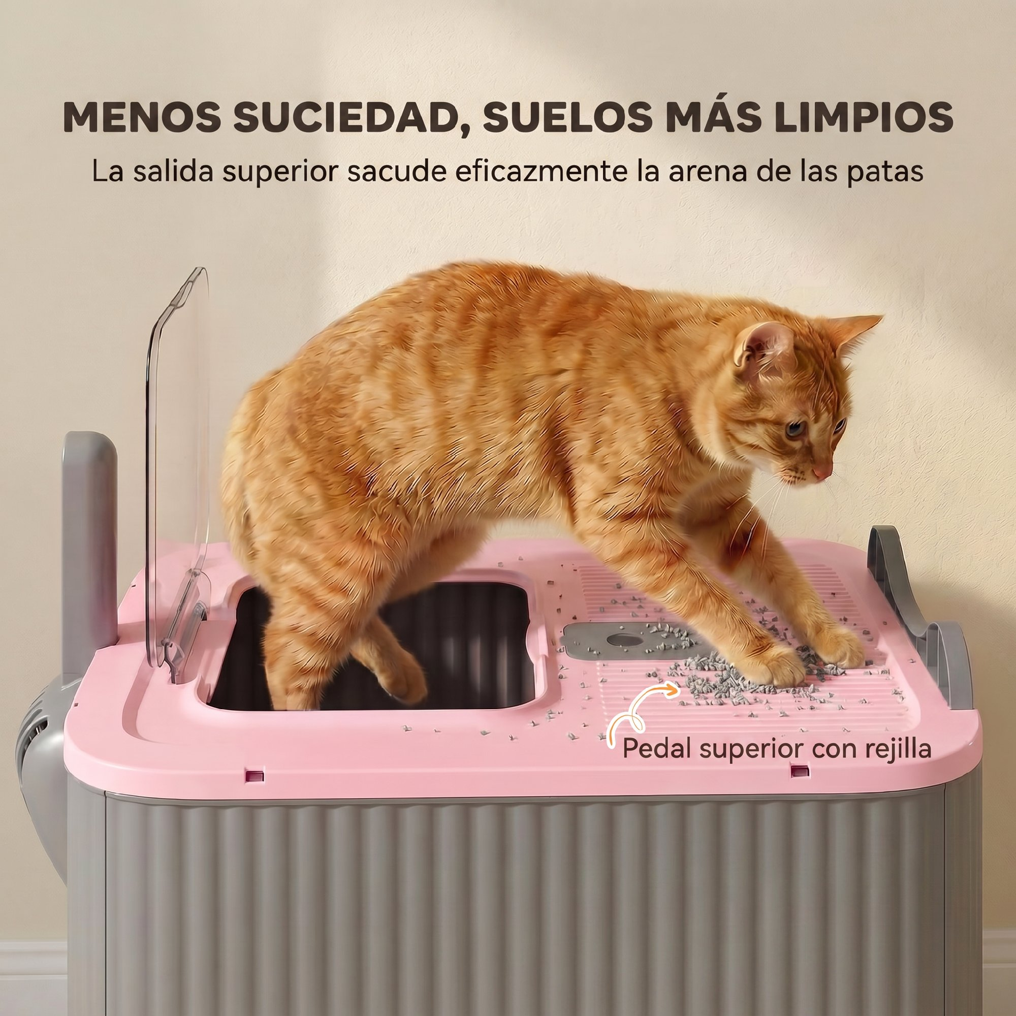 Un gato naranja sale de un arenero rosa con rejilla superior.