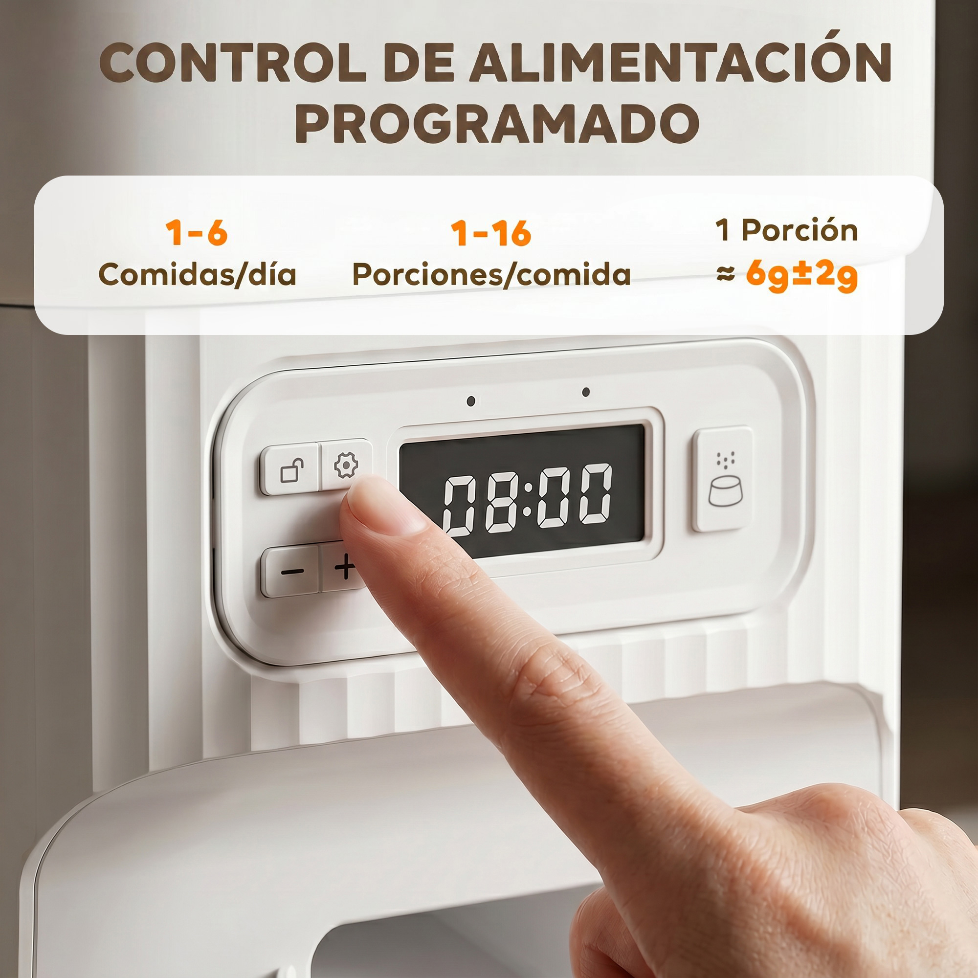 Una mano presiona los botones en el panel de control digital de un comedero blanco.