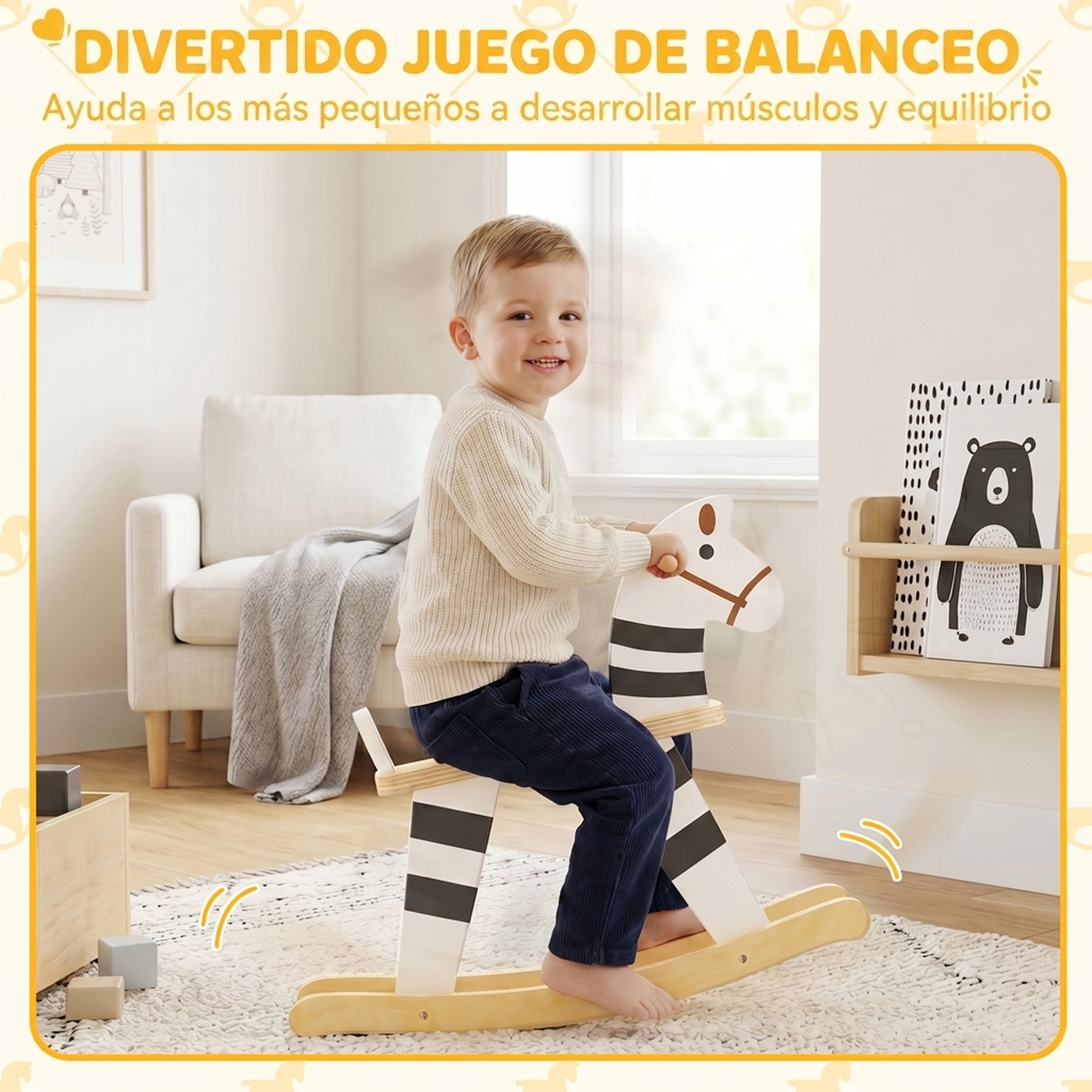 Un niño pequeño sonríe mientras monta en un balancín de cebra de madera en una habitación luminosa.