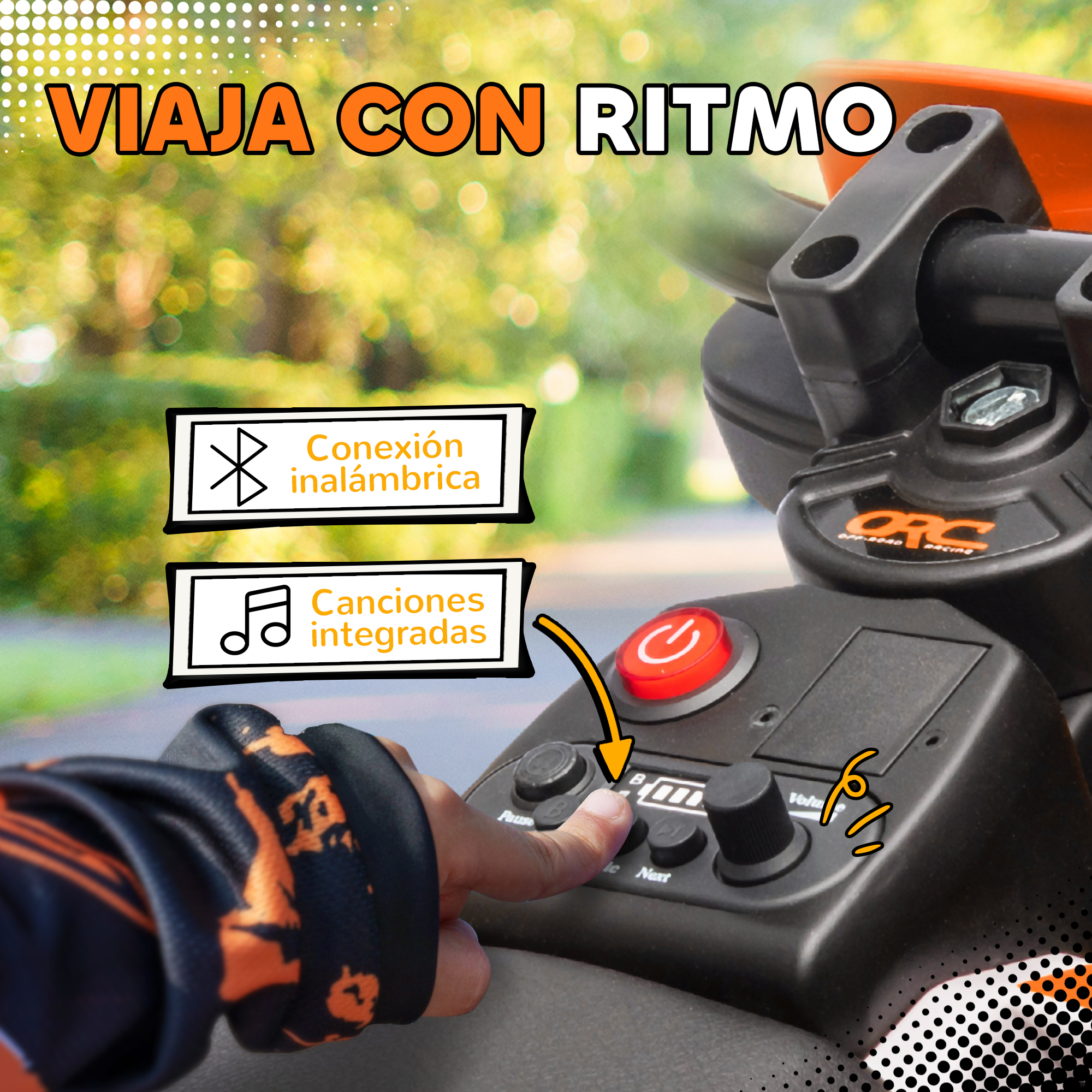 Niño presionando botón en panel de moto de juguete con icono Bluetooth.