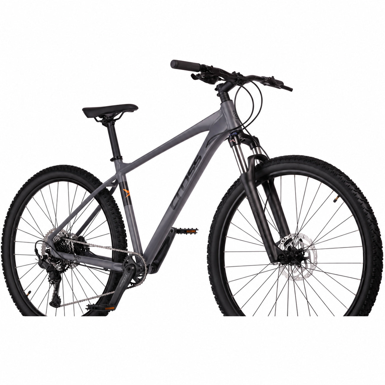 Ein modernes, graues Cross-Mountainbike steht vor weißem Hintergrund mit Scheibenbremsen und schwarzen Reifen.