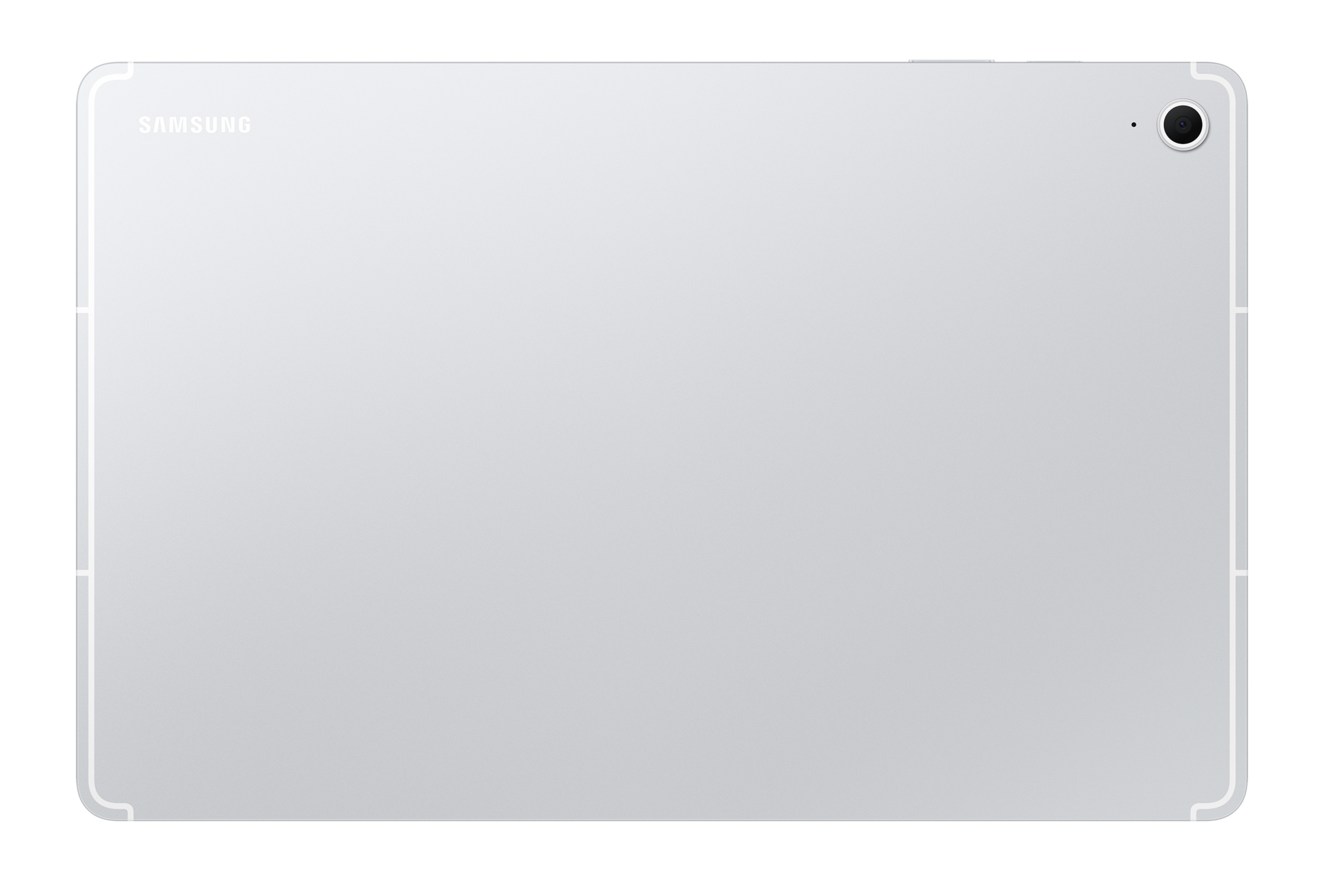 Die Rückseite eines silbernen Samsung-Tablets auf schwarzem Hintergrund mit einer Kamera und Antennenstreifen.