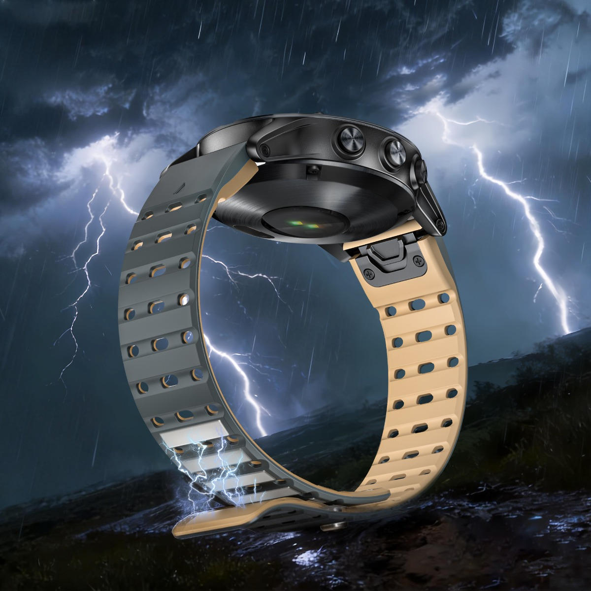Eine schwarze Smartwatch mit grau-beigem Armband vor stürmischem Himmel mit Blitz und Regen.