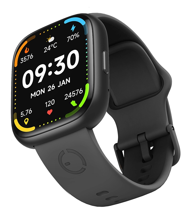 Czarny smartwatch z kwadratowym ekranem, czasem cyfrowym i danymi fitness na szarym pasku.