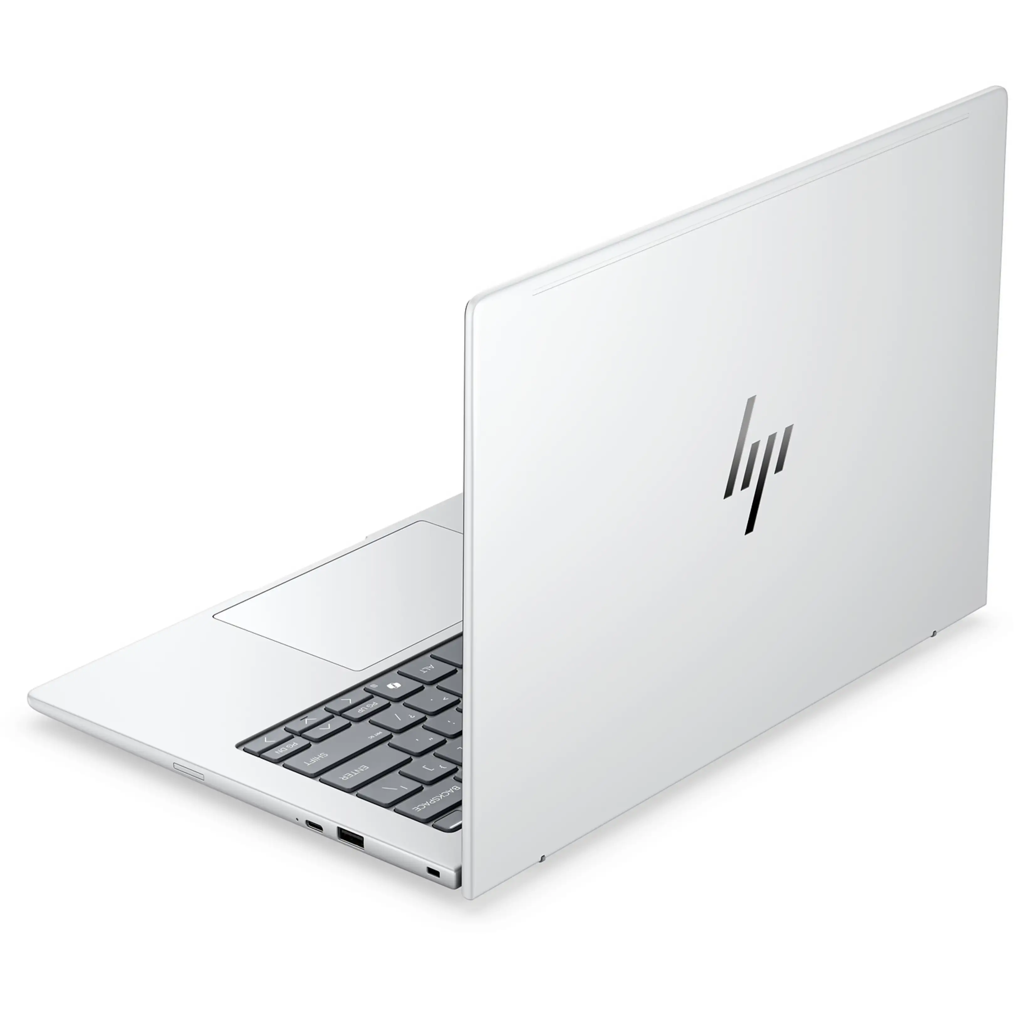 Un laptop argentato con logo HP leggermente aperto su una superficie bianca.