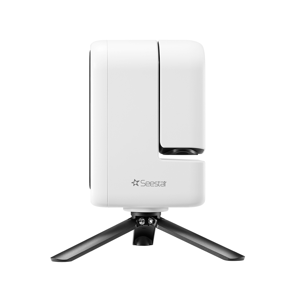 Dispositivo Seestar blanco montado en un trípode negro sobre un fondo blanco.