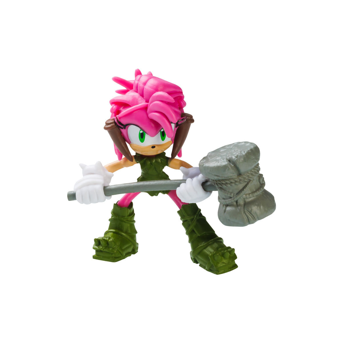 Figura de Amy Rose con cabello rosado, ropa verde y un gran martillo gris sobre fondo blanco.