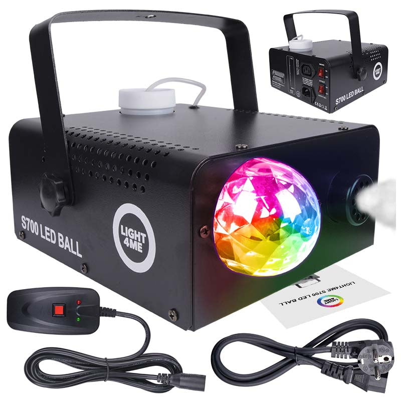 Schwarze Nebelmaschine mit integrierter farbiger LED-Diskokugel, Bügel, Fernbedienung und Stromkabel.