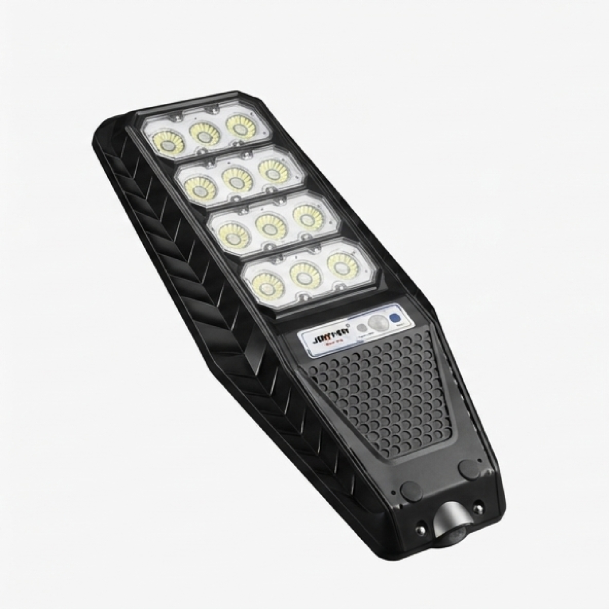 Una farola LED negra con paneles solares y sensores sobre un fondo blanco.