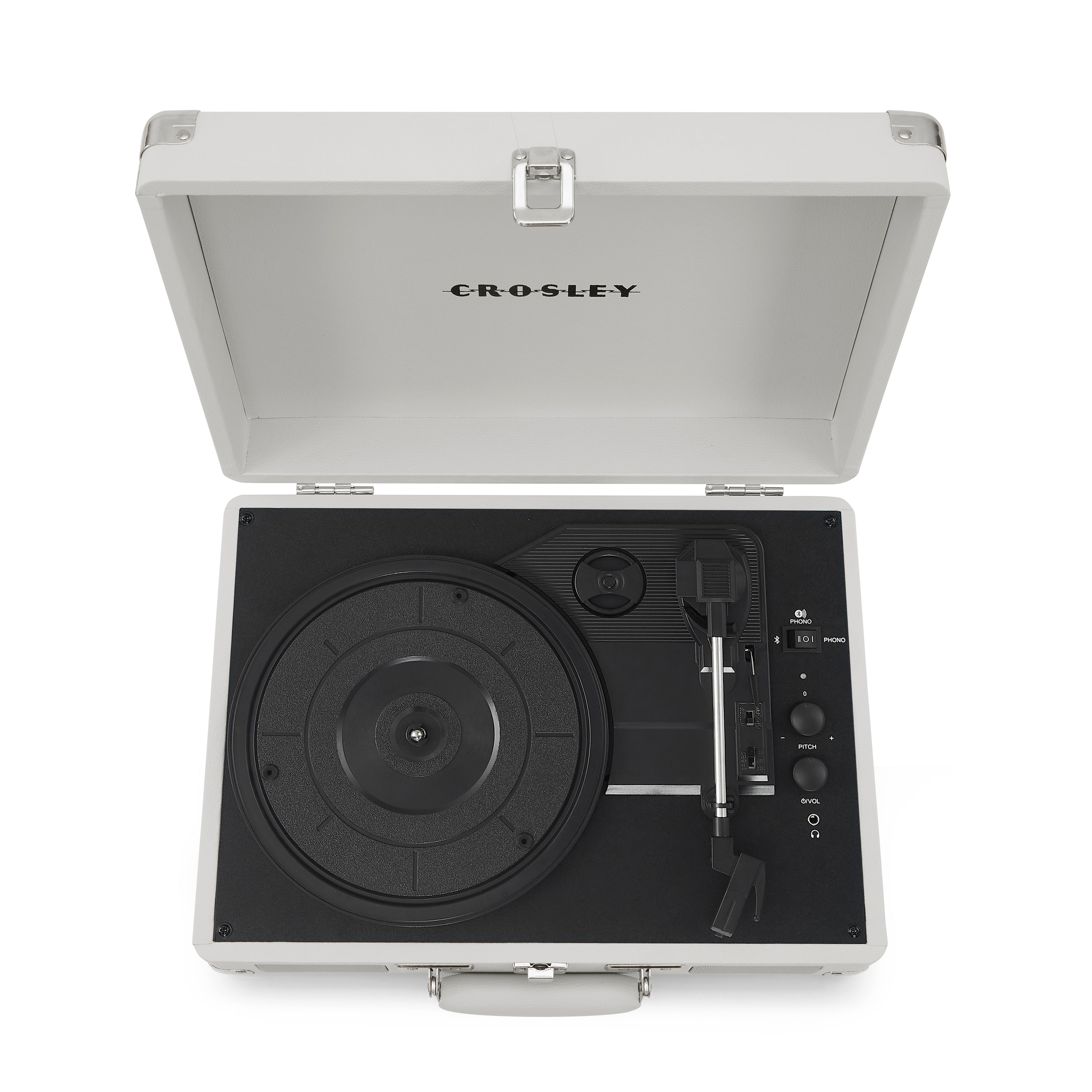 Ein weißer Crosley Plattenspieler im Kofferdesign mit schwarzem Plattenteller und Tonarm.