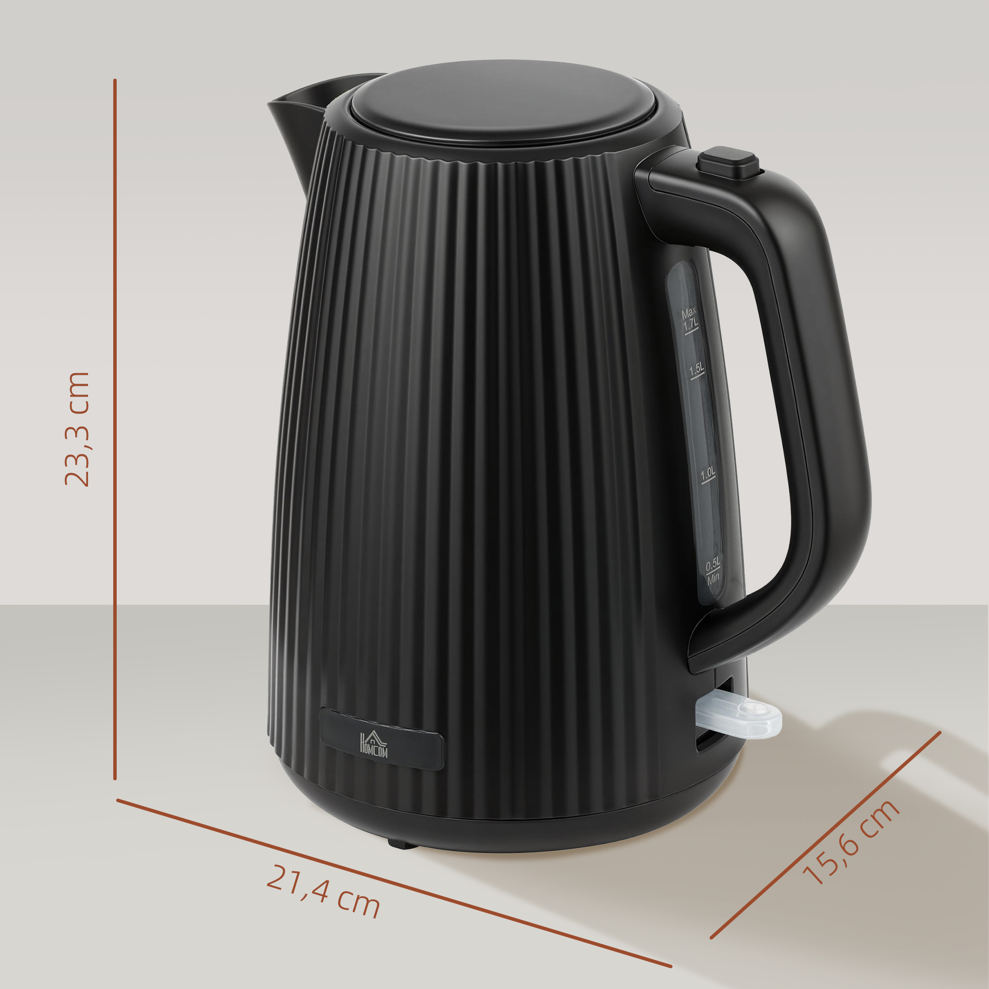 Hervidor eléctrico negro y acanalado con medidas de dimensiones en centímetros sobre fondo neutro.