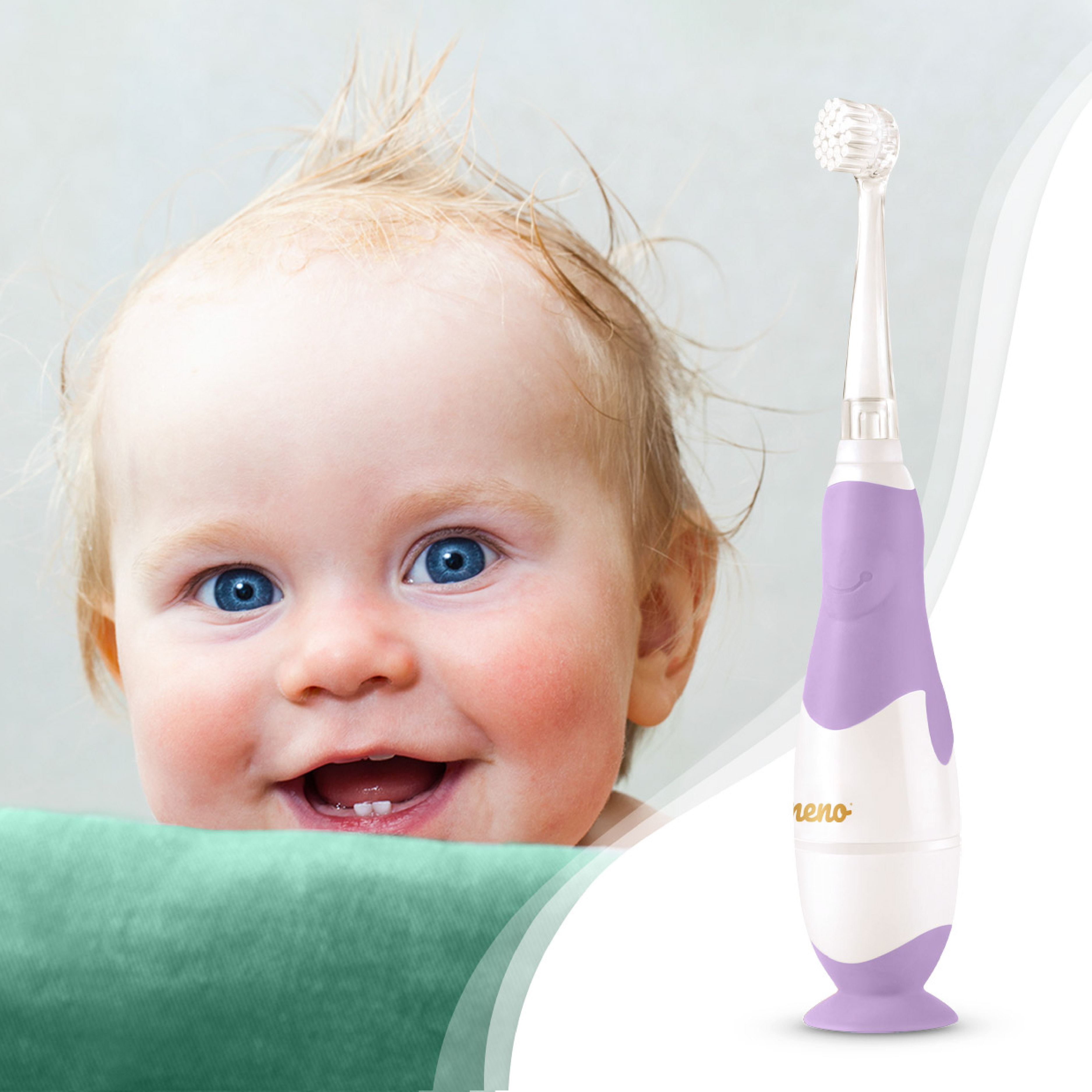 Ein smiling Baby mit blauen Augen und zwei kleinen Zähnen neben einer lila-weißen elektrischen Zahnbürste.