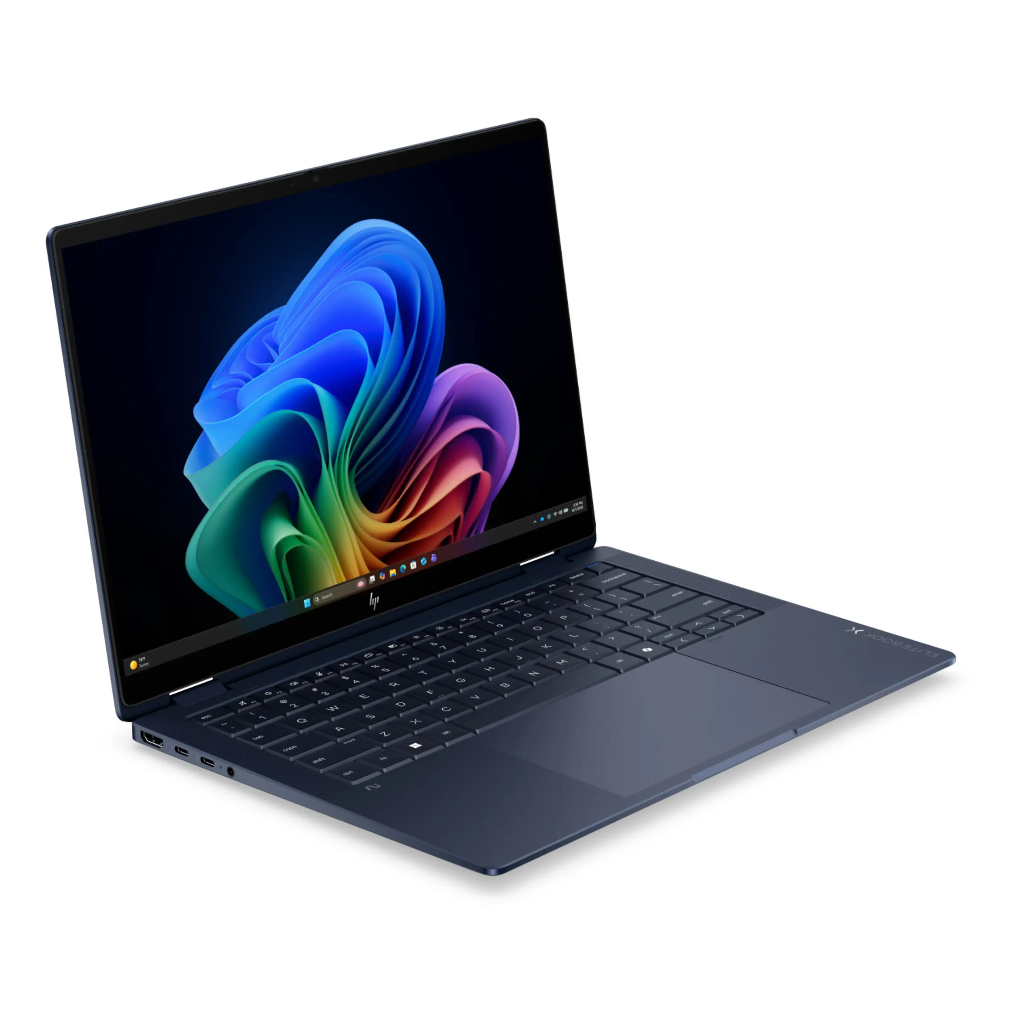 Un computer portatile HP blu scuro aperto su una superficie bianca con uno sfondo astratto e colorato.