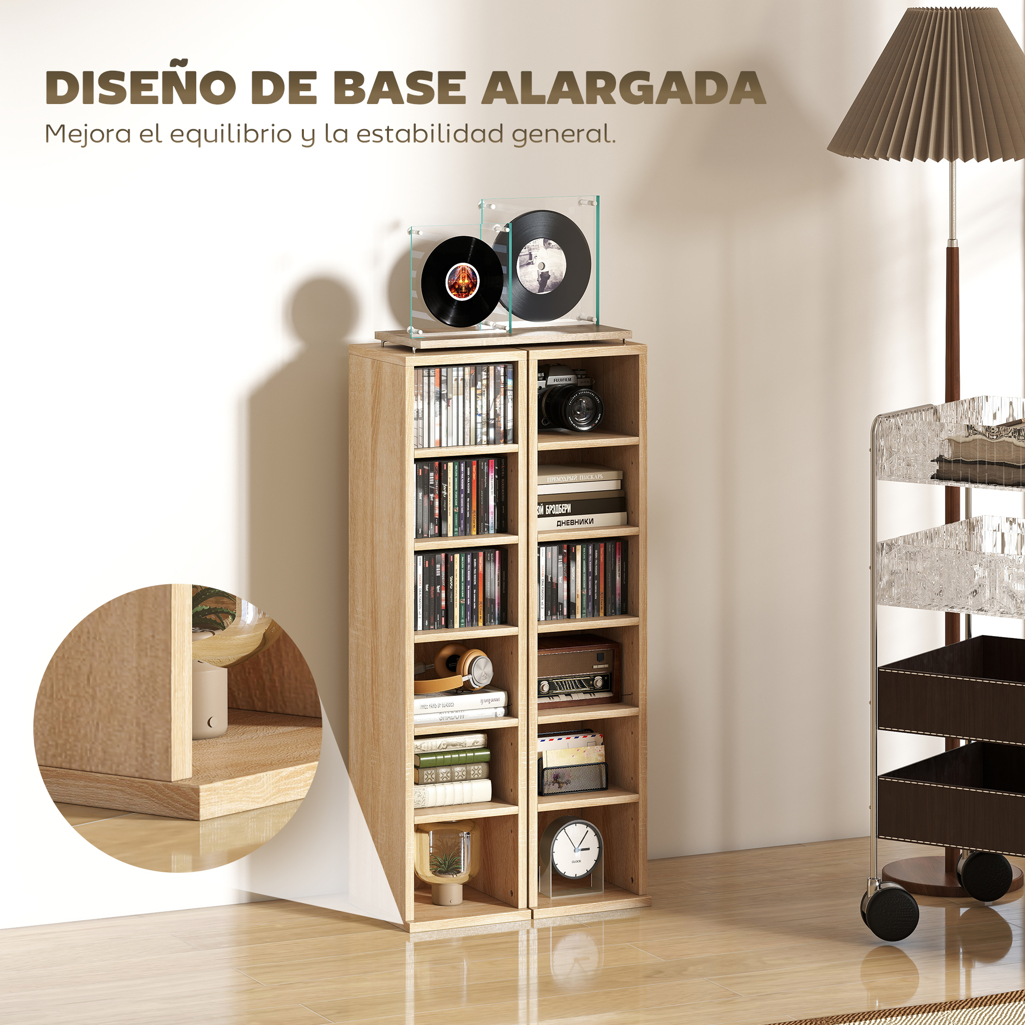 Una estantería de madera con discos y libros, con un detalle ampliado de su base estable.