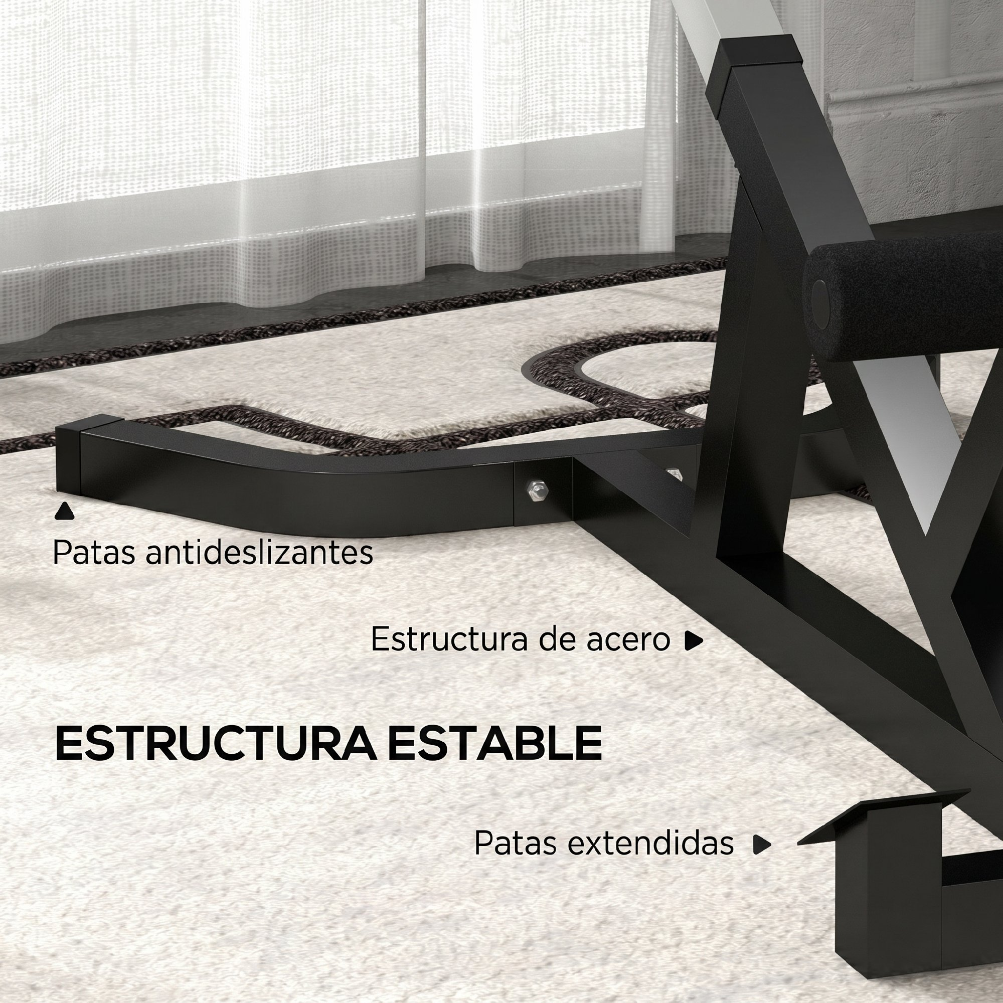 Estructura de acero resistente de equipo fitness en alfombra, con patas antideslizantes y etiquetas.
