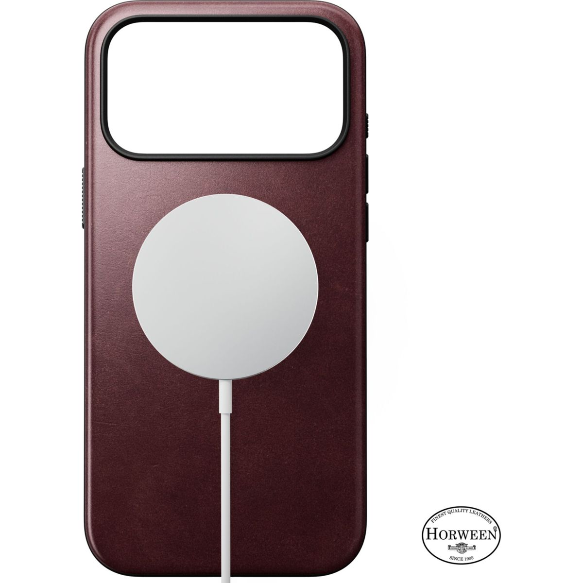 Rote Leder-Handyhülle mit kreisrundem MagSafe-Ladegerät auf der Rückseite und weißem Kabel unten.