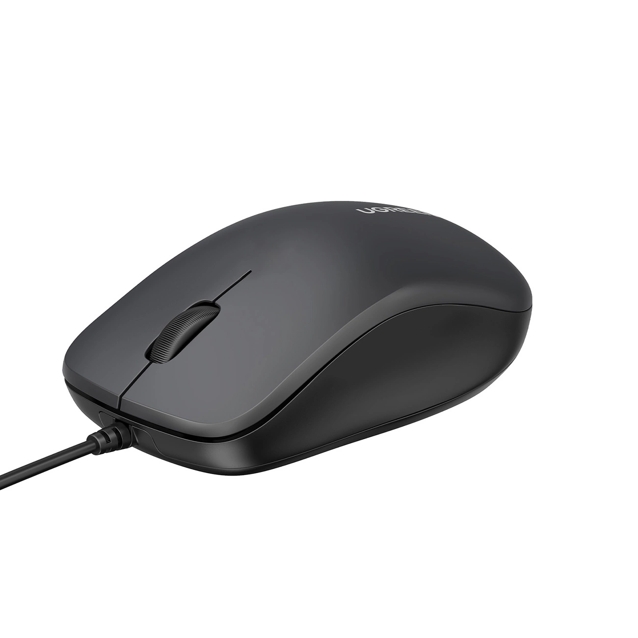 Un ratón de ordenador negro con cable y rueda de desplazamiento sobre fondo blanco.