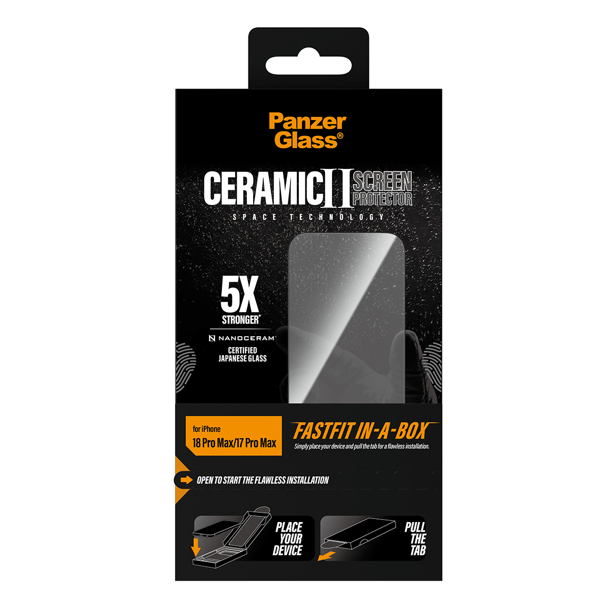 Confezione nera per protezione schermo in ceramica PanzerGlass con testo arancione.