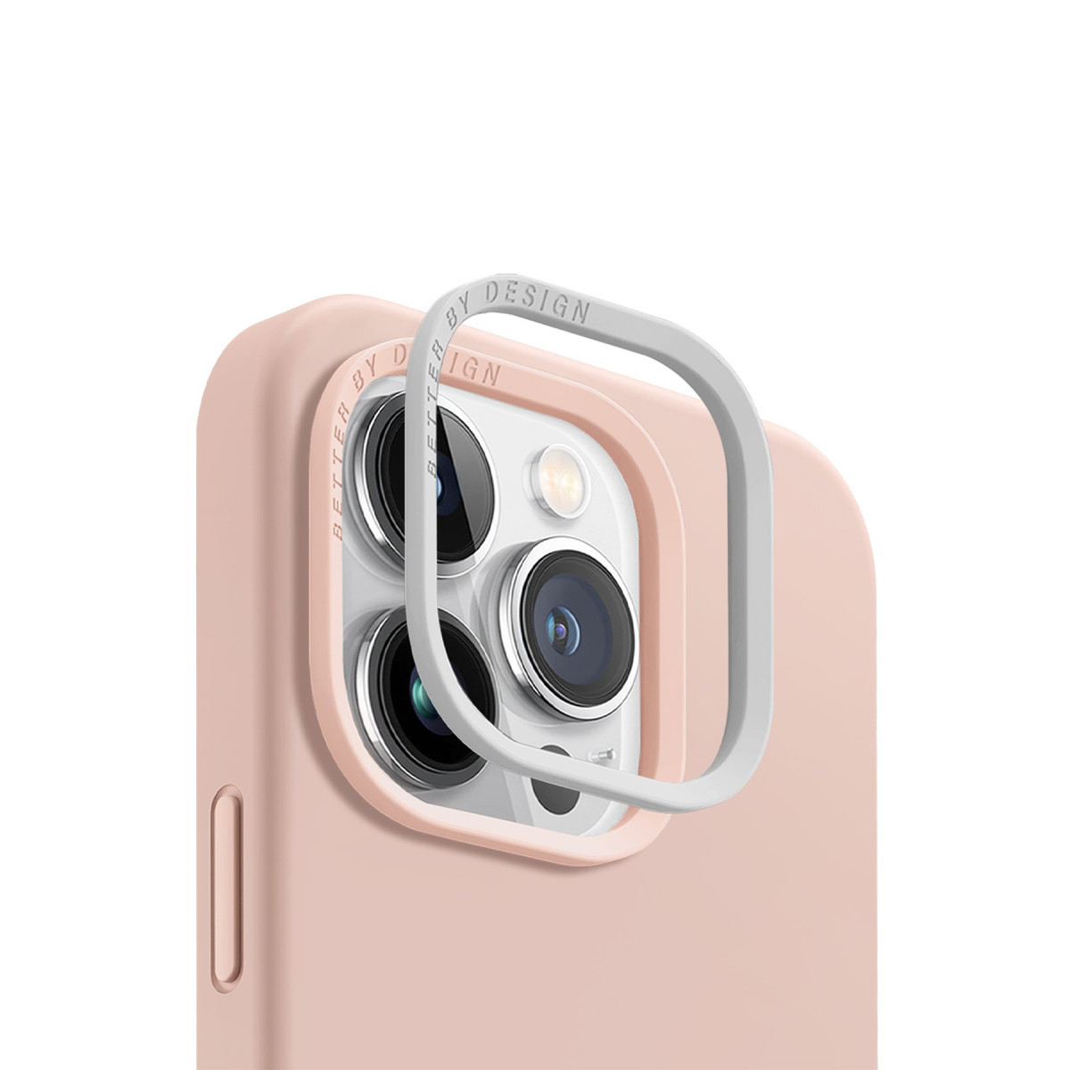 Kamera modülünün üzerinde yüzen gri koruyucu çerçeveli pembe telefon kılıfı.